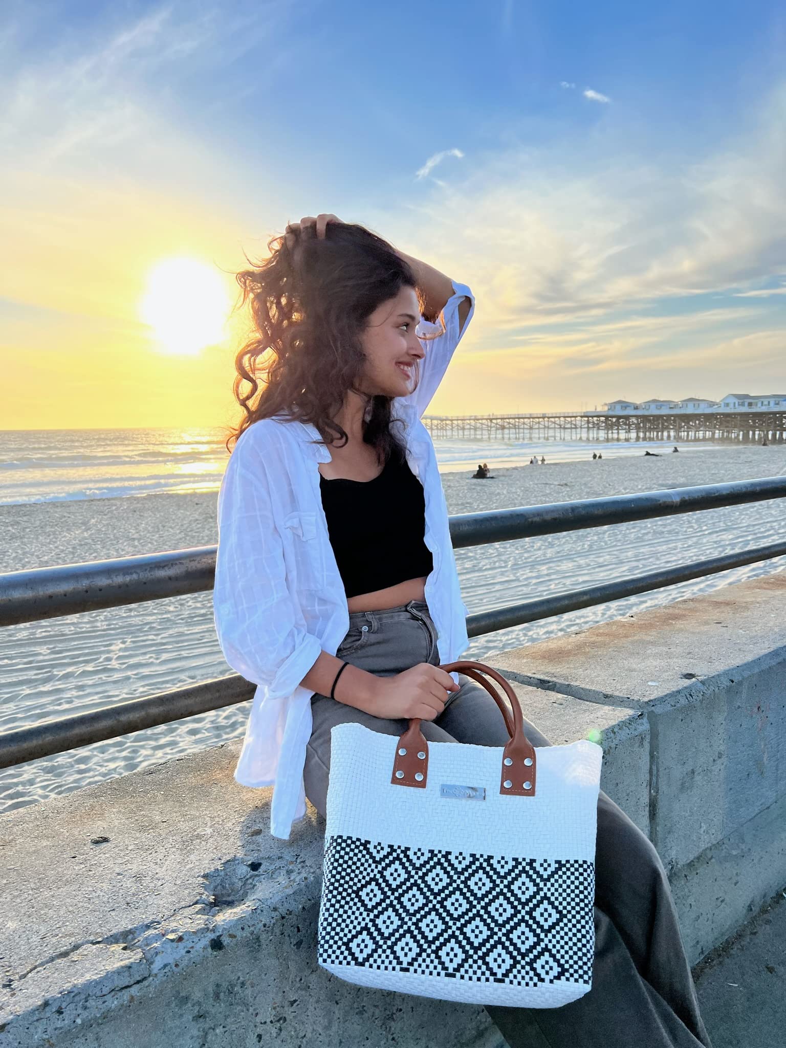 Eco-Friendly Large White Woven Crossbody Bag with Tan Leather Handles - Handcrafted Recycled Plastic Tote from Oaxaca Mexico - Perfect for Summer, Work & Everyday Use - Stylish & Sustainable Shoulder Bag for Women