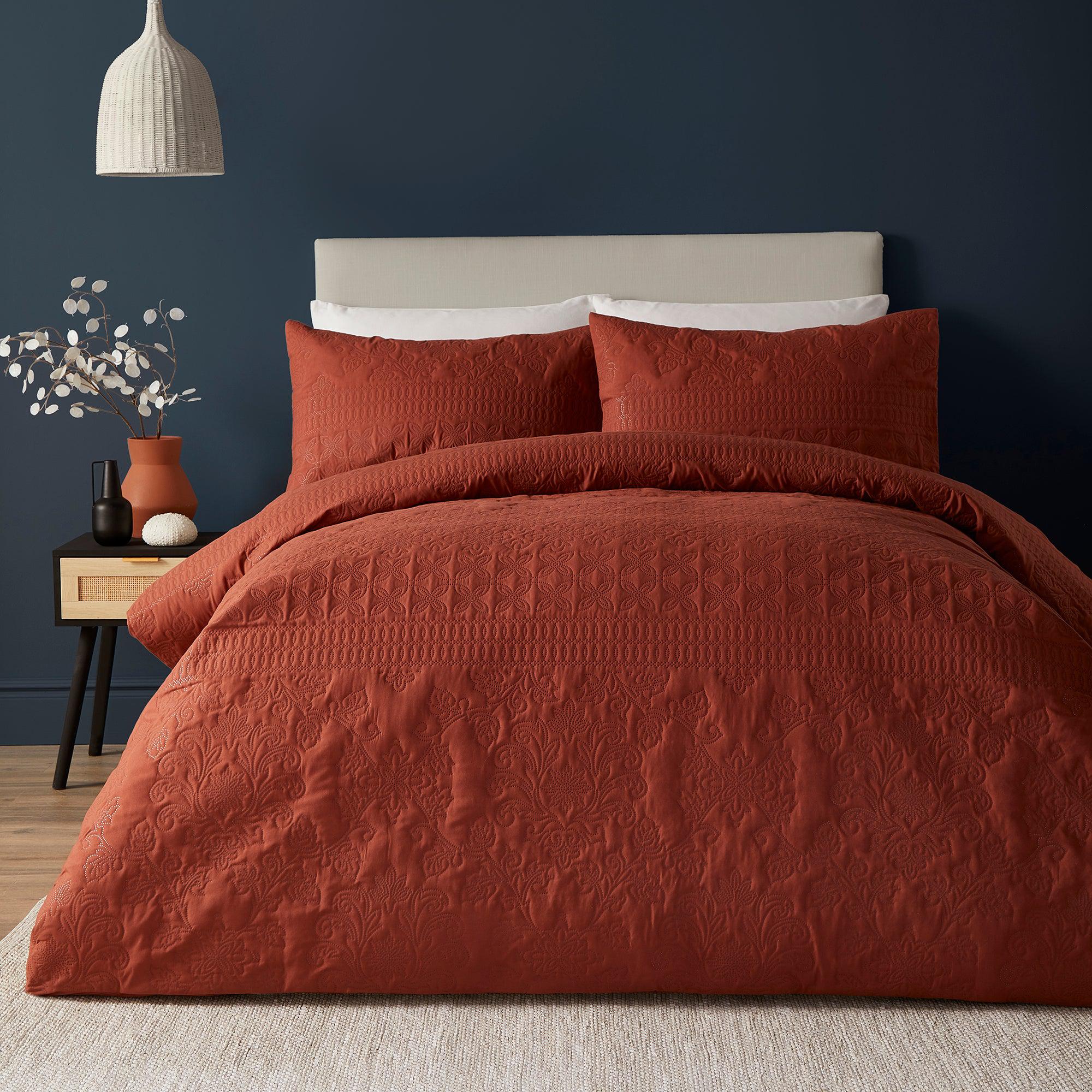 Serene Avery Stripe Duvet Cover Set - Soft 100% Cotton Bedding - Terracotta & White Striped Duvet Cover for Queen/King Size - Perfect for Cozy Bedroom & Guest Room Decor