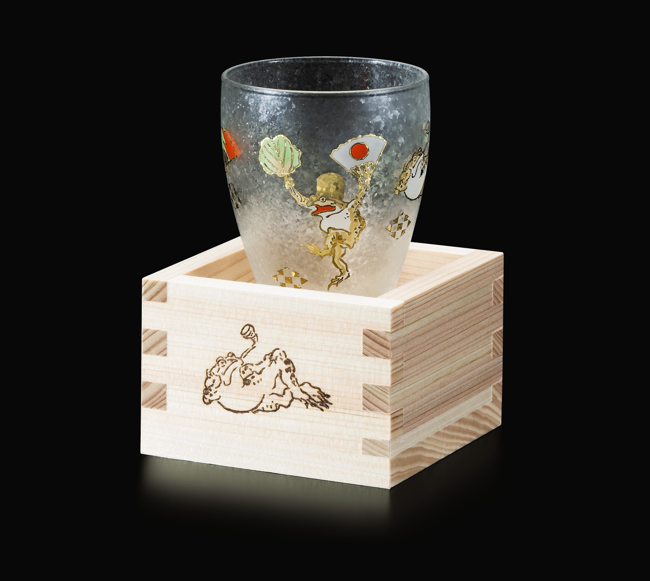 Lucky Frog Sake Cup with Wooden Masu - Traditional Japanese Ceramic Drinking Cup for Sake, Tea & Cocktails - Perfect for Home Bars, Japanese Restaurants & Gift Giving