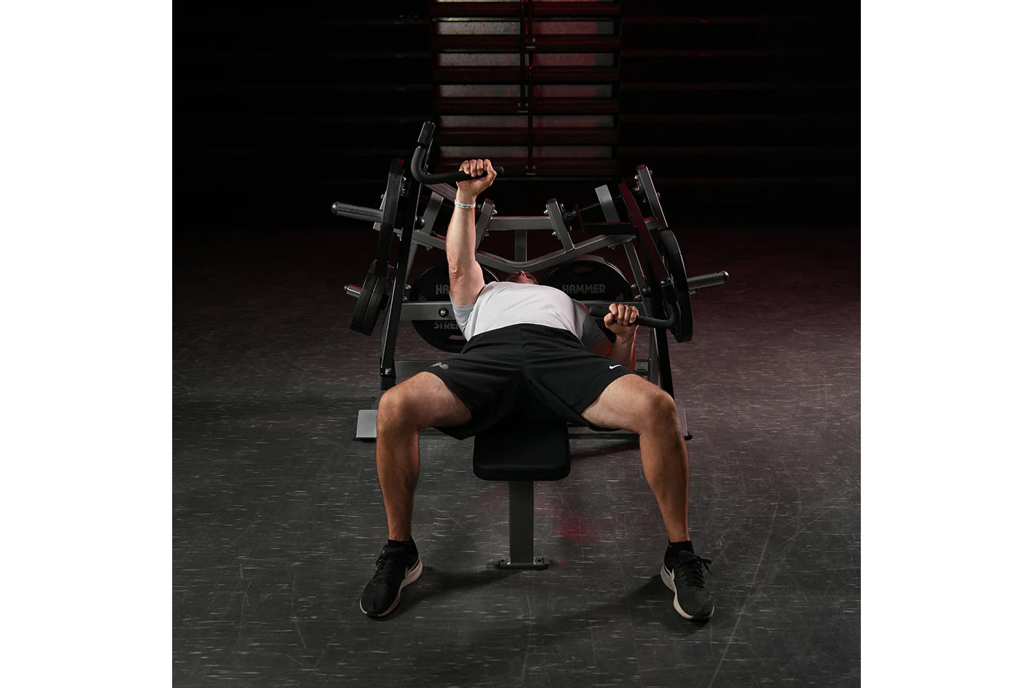 Hammer Strength Plate Loaded Iso-Lateral Horizontal Bench Press - Commercial Gym Equipment for Strength Training & Bodybuilding Workouts