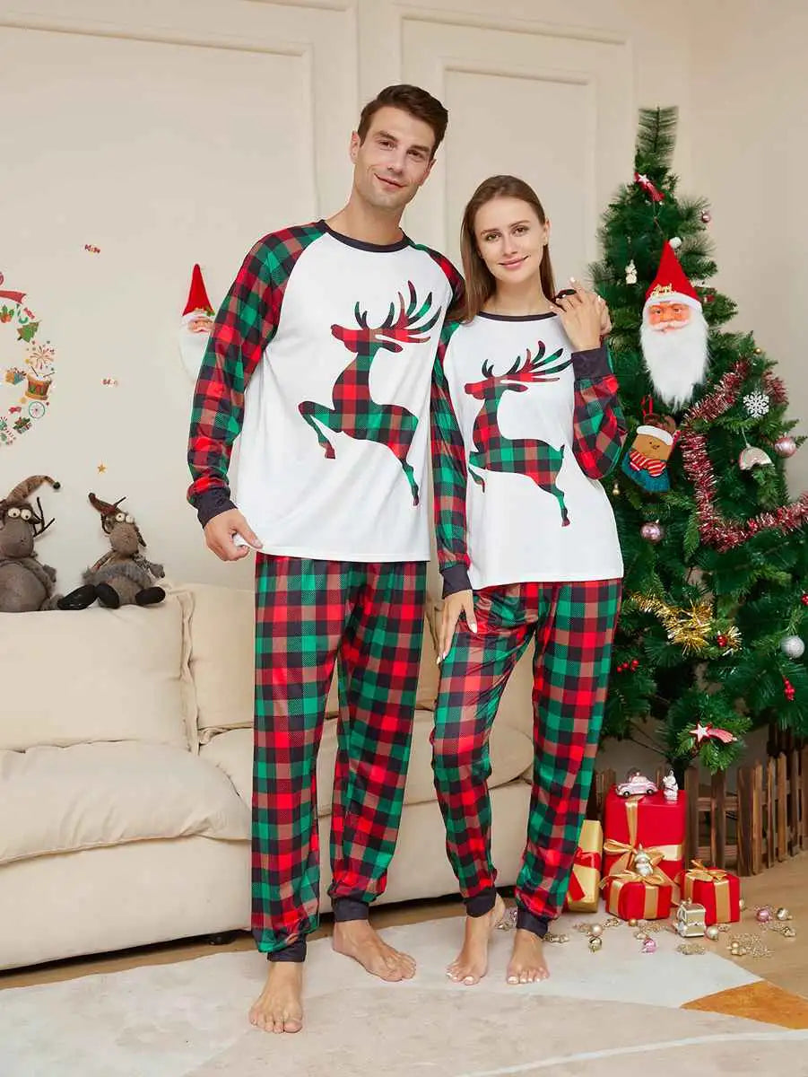 Plaid Reindeer Christmas Matching Family Pajamas Set - Cozy Holiday PJS for Family Photos & Festive Gatherings
