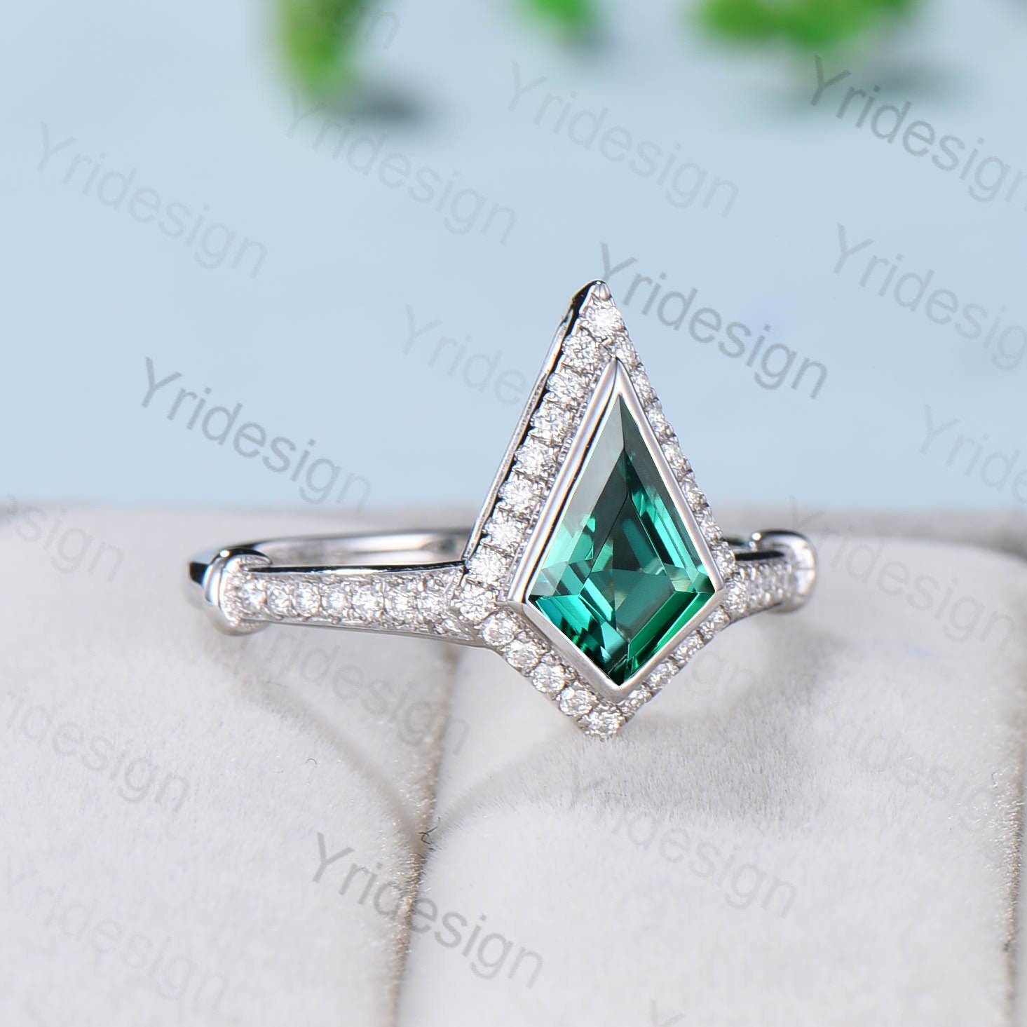 Vintage Style White Gold Emerald Engagement Ring with Halo Moissanite & Diamond Knot Design - Unique Women's Wedding & Anniversary Gift for Brides, Proposals & Special Occasions