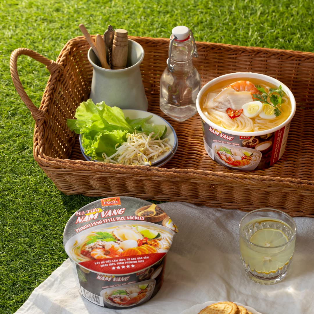Instant Phnom Penh Rice Noodles (Hủ Tiếu Nam Vang) - 9 Pack of 75g Bowls - Thin Flat White Rice Noodles in Savory Pork Broth - Quick Asian Meal, Easy Lunch or Dinner Solution