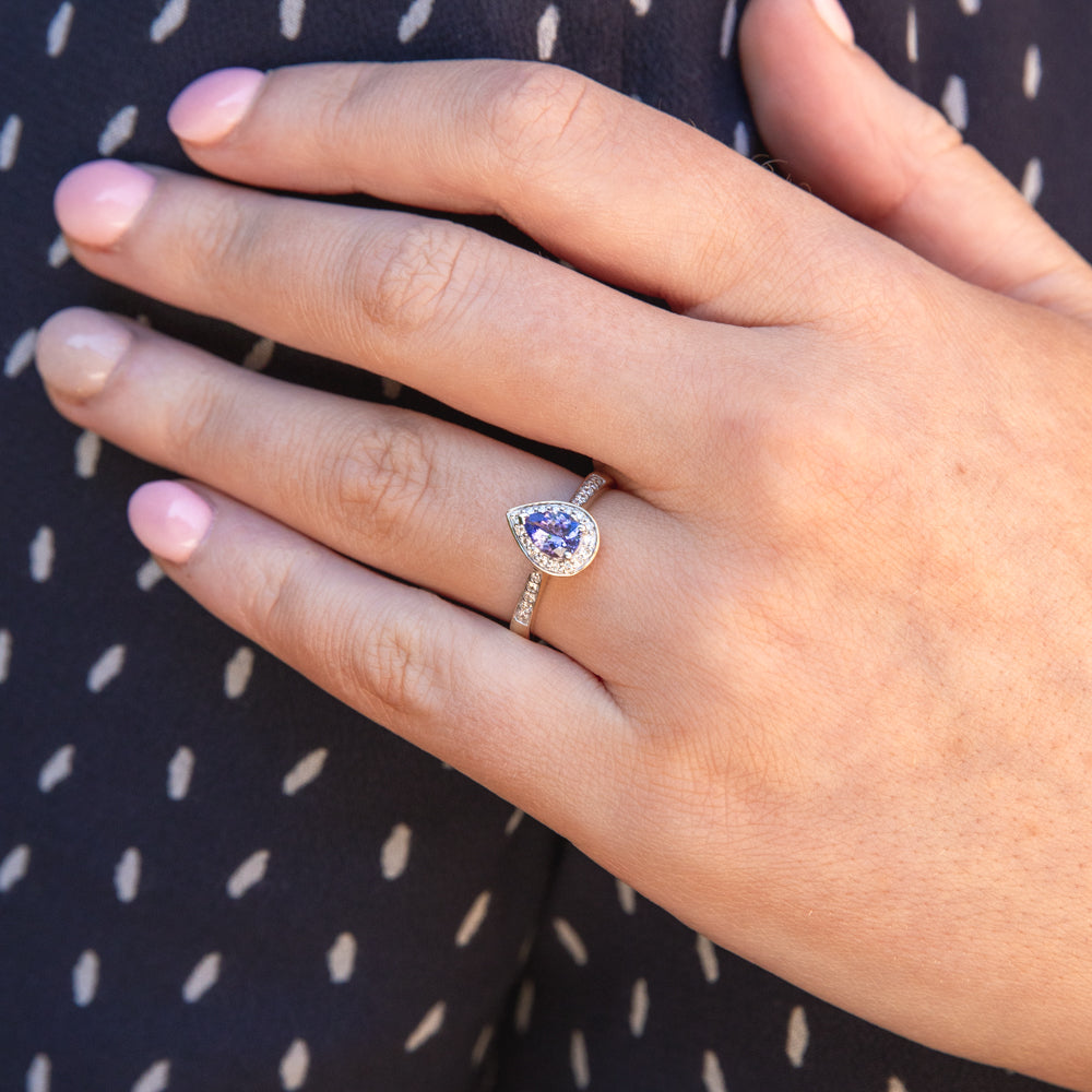 0.75ct Tanzanite & 0.20ct Diamond Ring in 9K Yellow Gold - Elegant Engagement, Wedding & Anniversary Jewelry Gift