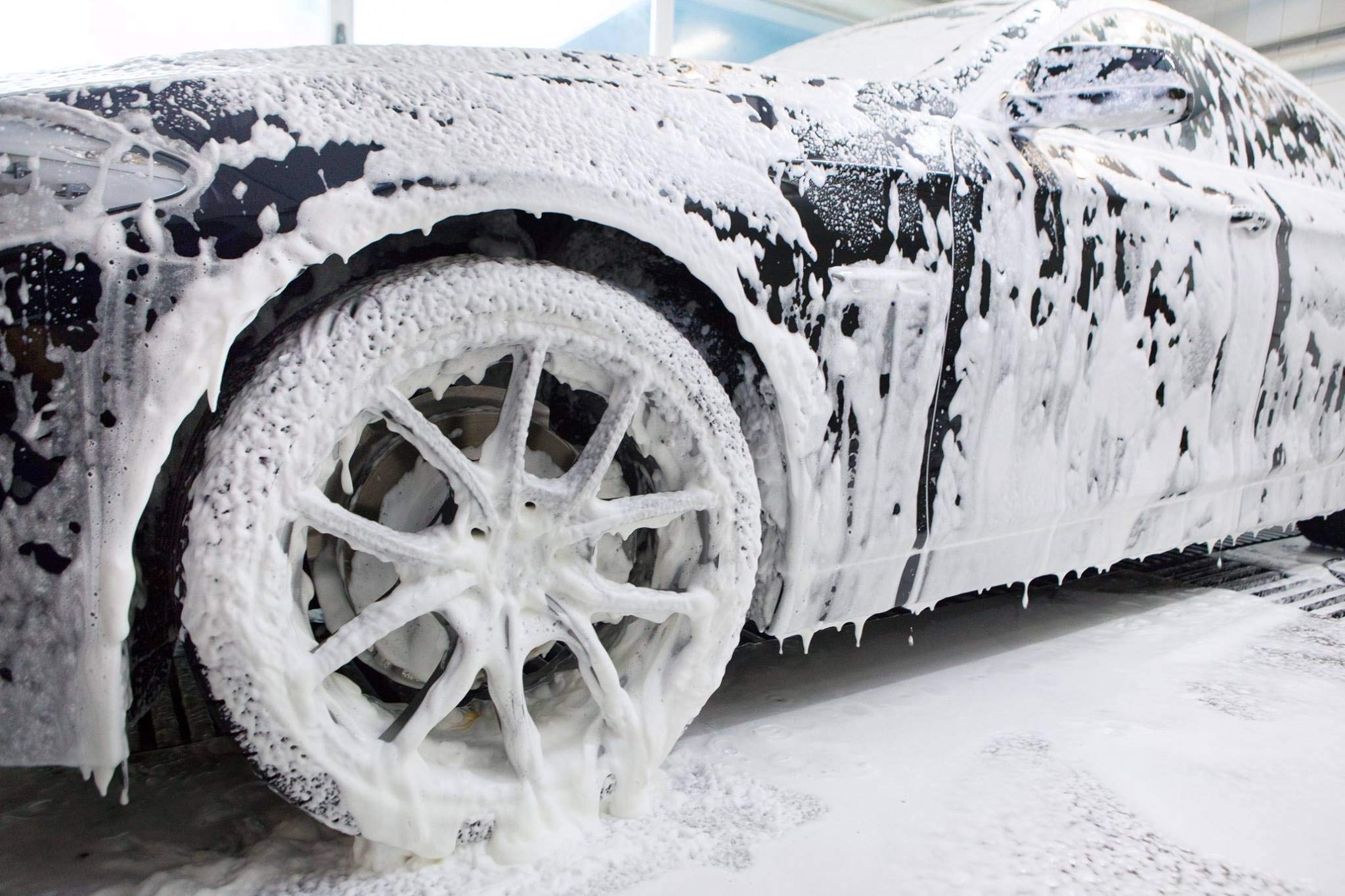 Premium Snow Foam Car Wash Shampoo - pH Balanced Auto Detergent for Foam Cannon & Pressure Washer - Ultimate Cleaning for Sedans, SUVs & Trucks (Great for Winter Road Salt Removal & Summer Bug Cleaning)