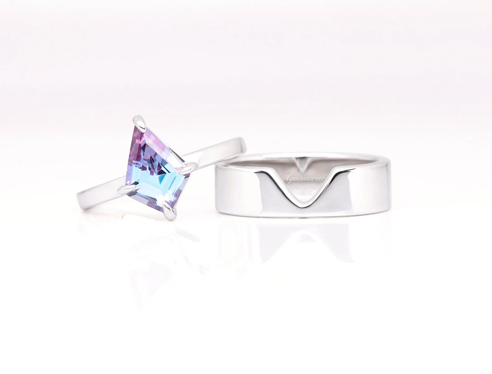 Alexandrite Couples Ring for Women & Men - Genuine Color Changing Gemstone Wedding Band - Perfect for Anniversaries, Engagements & Romantic Gifts