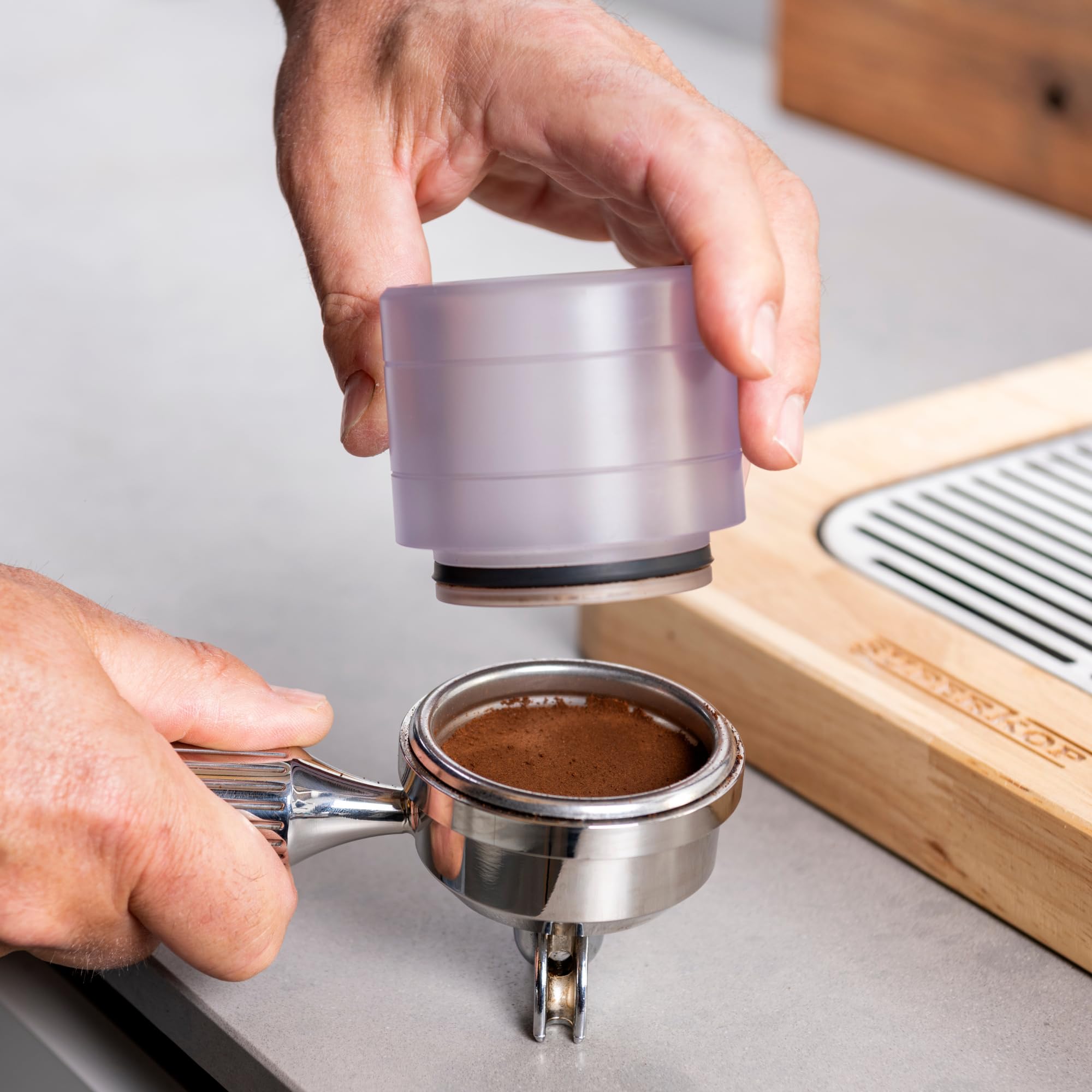 SUPERKOP Manual Espresso Machine & Coffee Maker - Portable Non-Electric Espresso Tool with 18g Capacity - Retro Style for Home & Commercial Use - Perfect for Camping, Office & Small Kitchens - White