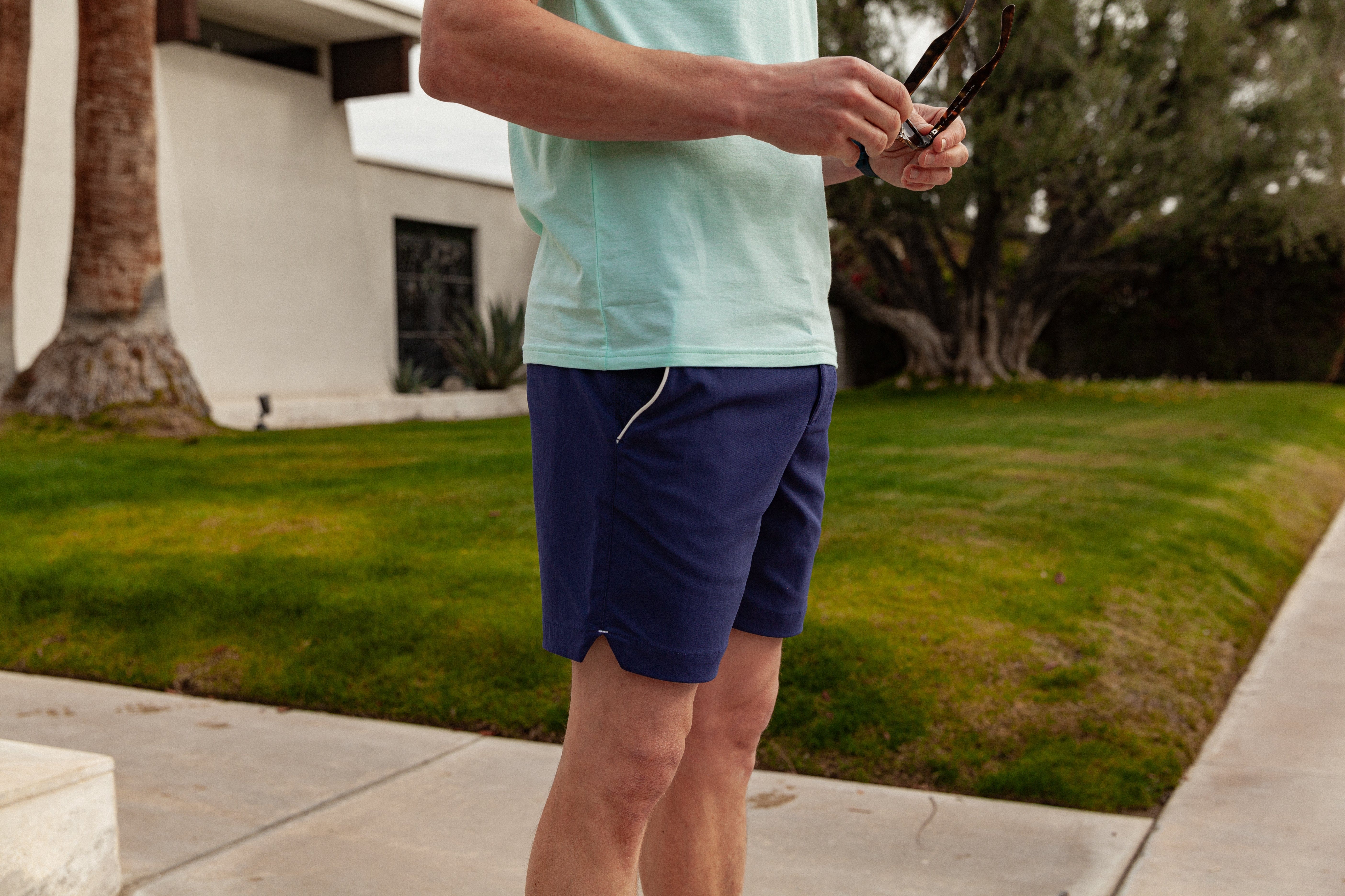 Best Men's Basketball Court Shorts - Navy Blue Athletic Performance Shorts for Training & Games | Comfortable & Breathable Fabric for Sports & Casual Wear