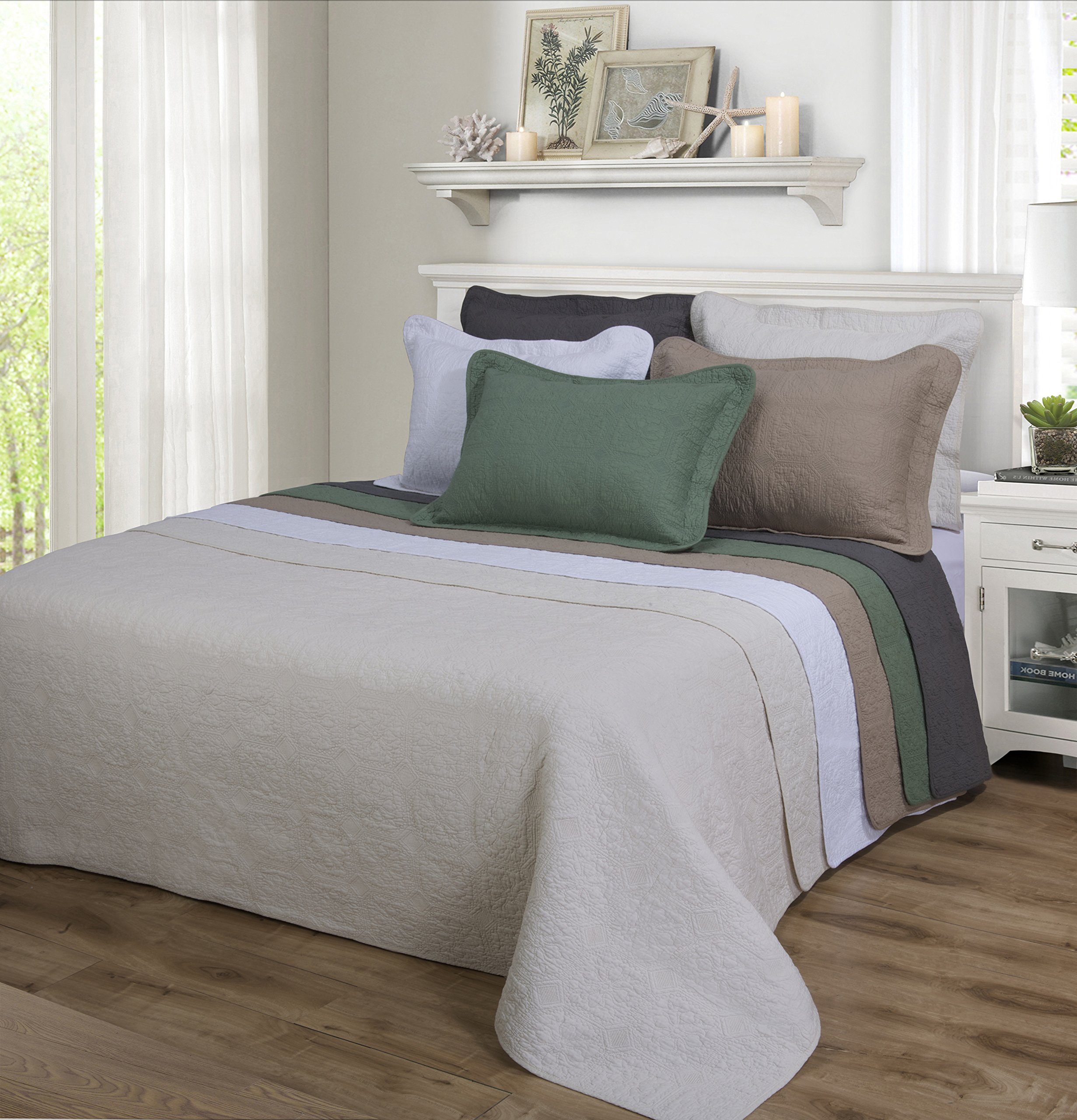 BLUENILEMILLS Full/Queen Quilt Set - 100% Cotton Embossed Corrington Design Bedding - Soft White Luxury Quilt Cover for Master Bedroom, Guest Room & Hotel Decor