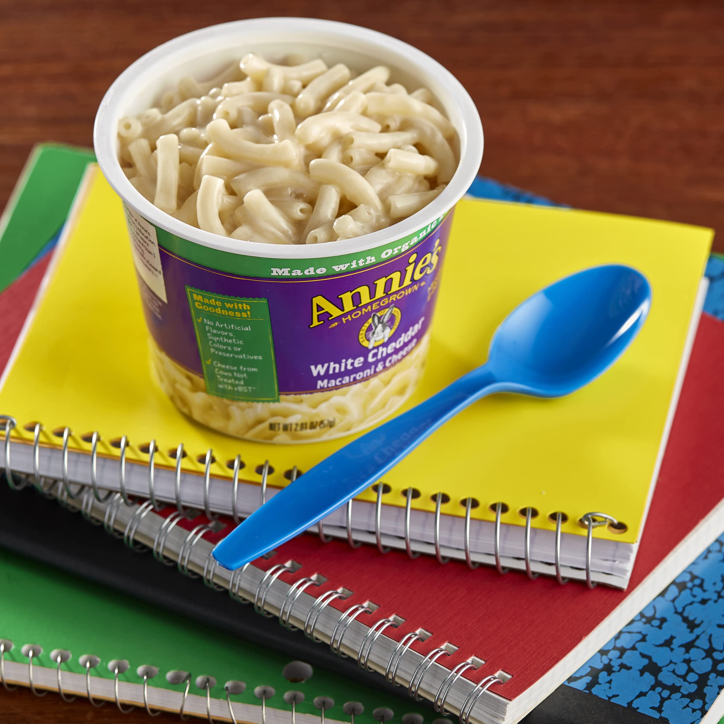 Organic White Cheddar Microwave Mac and Cheese | Annie's Real Cheese Pasta | Quick Dinner Side & Snack | 4 Cups (8.04 oz) | Perfect for Busy Weeknights, Kids Lunches & Comfort Food Cravings