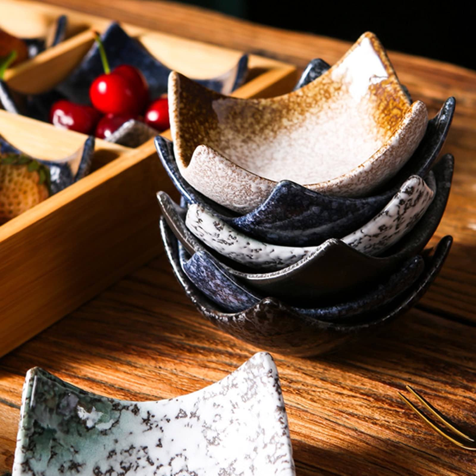 AIZYR Wooden Bamboo Serving Tray with Ceramic Plate - Elegant Food Tray for Snacks, Desserts, Fruits, Appetizers & Condiments - Perfect for Home, Kitchen, Party & Restaurant Use