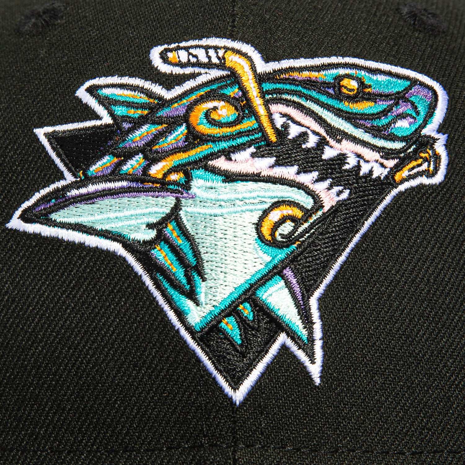 New Era 59Fifty San Jose Sharks Logo Patch Snapback Hat - Black NHL Hockey Cap for Men & Women - Perfect for Games, Fan Gear & Streetwear Fashion