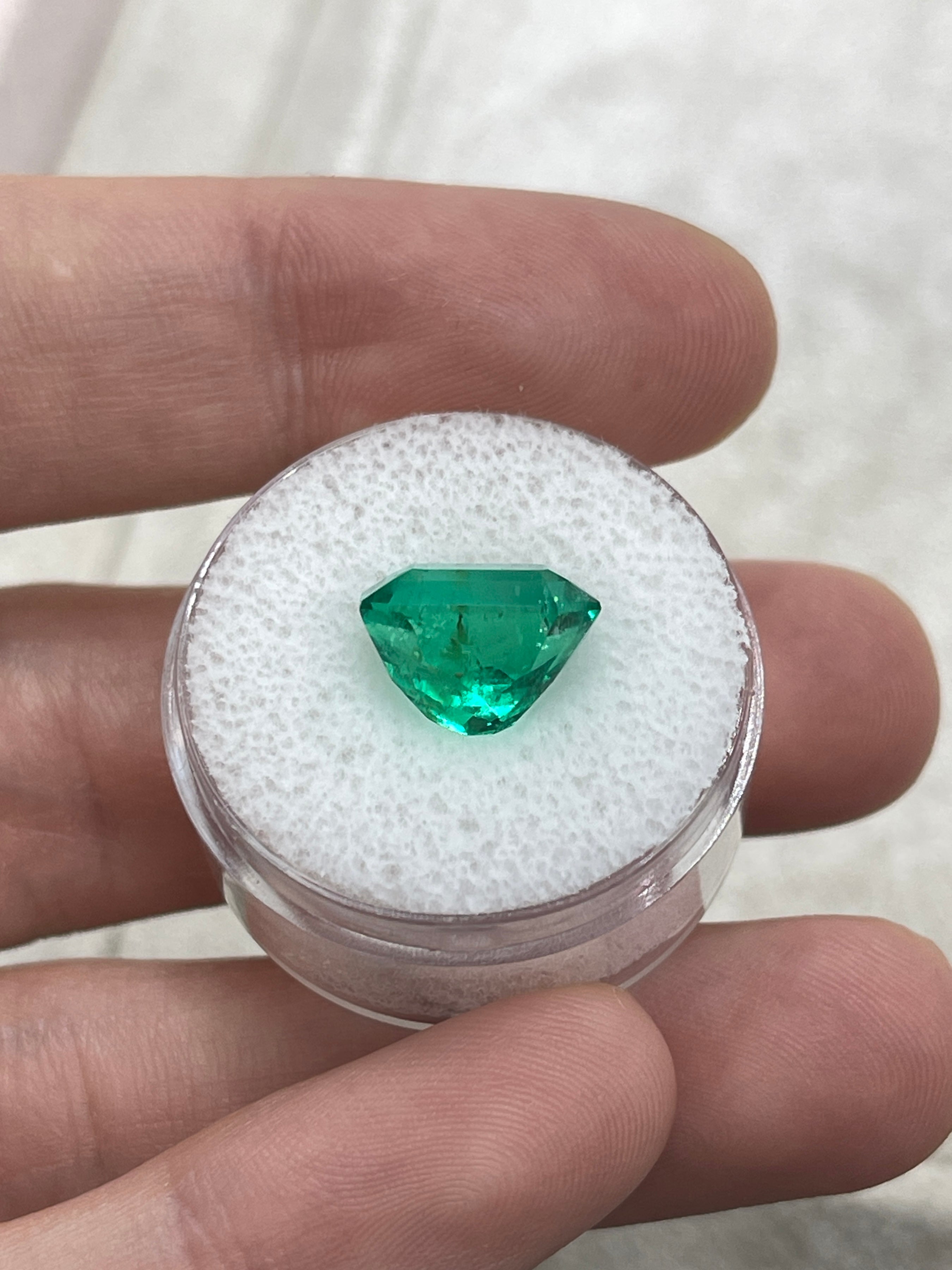 5.21 Carat 11.5x9mm Vivid Bluish Green Emerald Cut Colombian Emerald Gemstone with Clipped Corners - Perfect for Engagement Rings, Fine Jewelry & Collector's Pieces