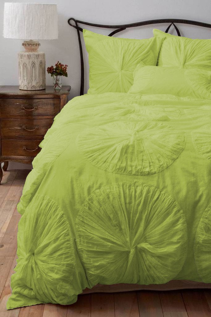 800 TC Egyptian Cotton 5-Piece Floral Ruffle Duvet Cover Set with Extra Pillow Shams - Twin XL Size in Sage Green | Luxury Bedding for Guest Rooms & Cozy Bedroom Decor