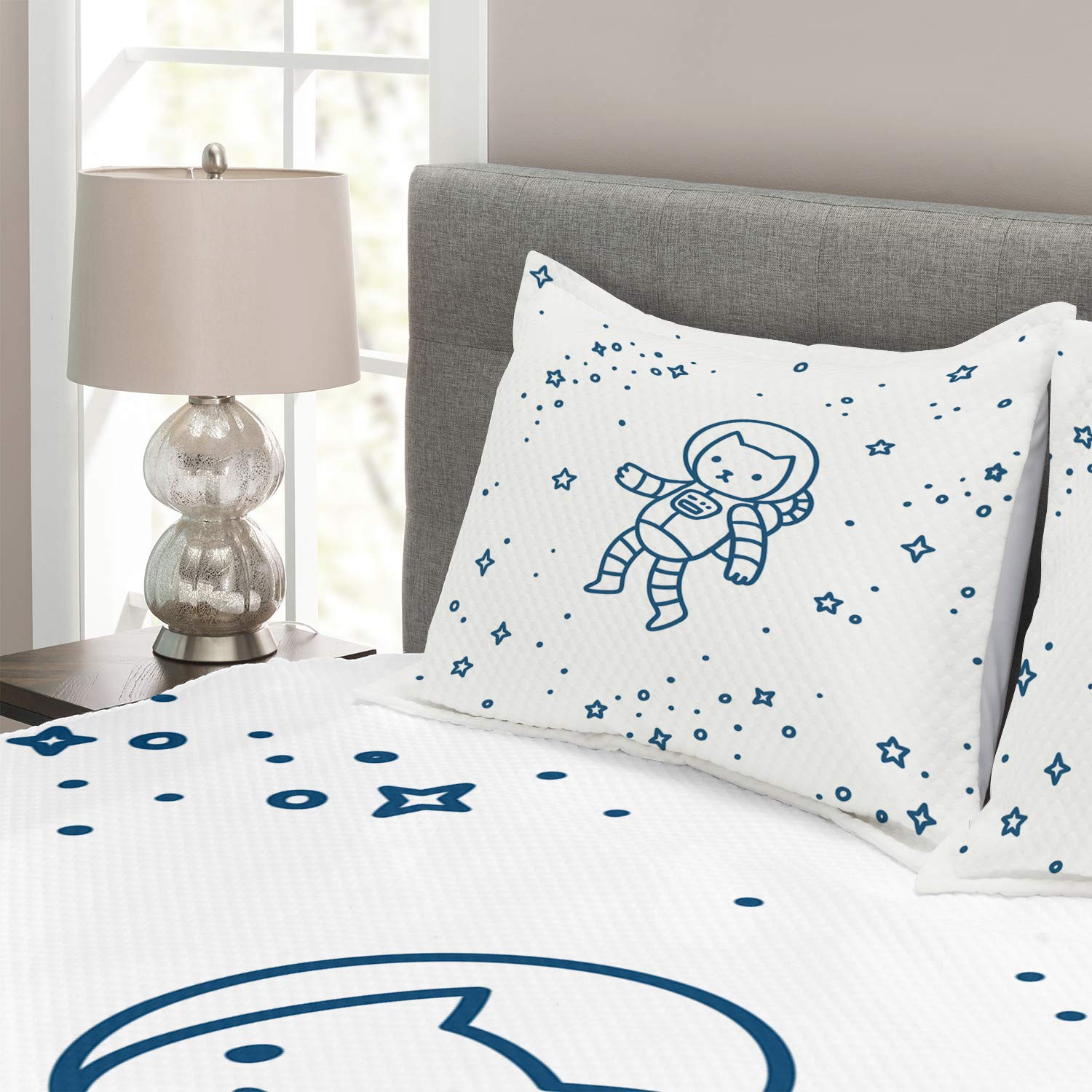 Ambesonne Cat Bedspread Set - Cartoon Astronaut Cat in Outer Space Constellation Design, 3-Piece King Size Bedding Set with 2 Pillow Shams, Dark Blue | Perfect for Cat Lovers' Bedroom Decor, Space Theme Nursery, or Unique Gift Idea