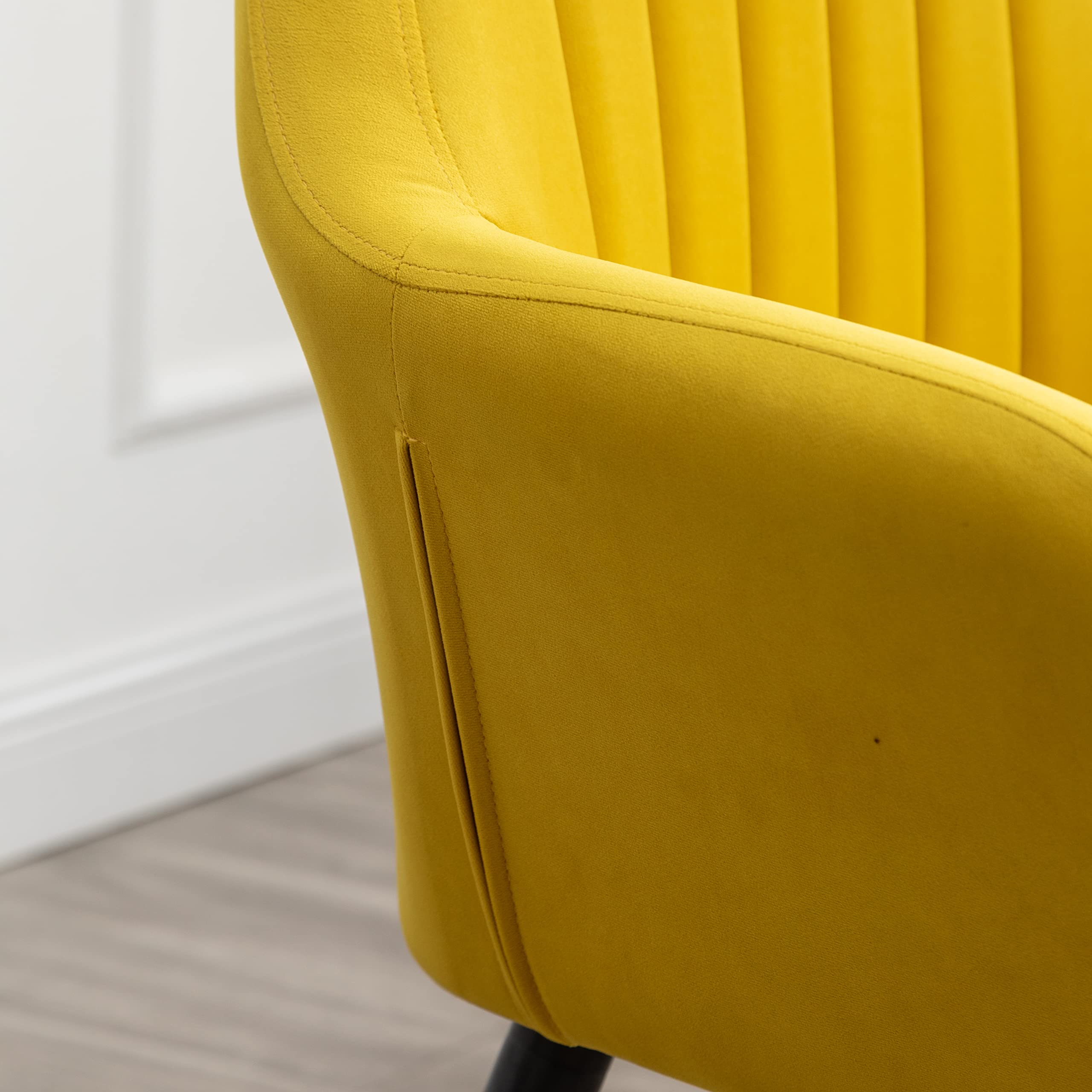 Roundhill Furniture Tuchico Modern Velvet Accent Chair - Plush Upholstered Lounge Chair in Vibrant Yellow | Perfect for Living Room, Bedroom or Office Decor