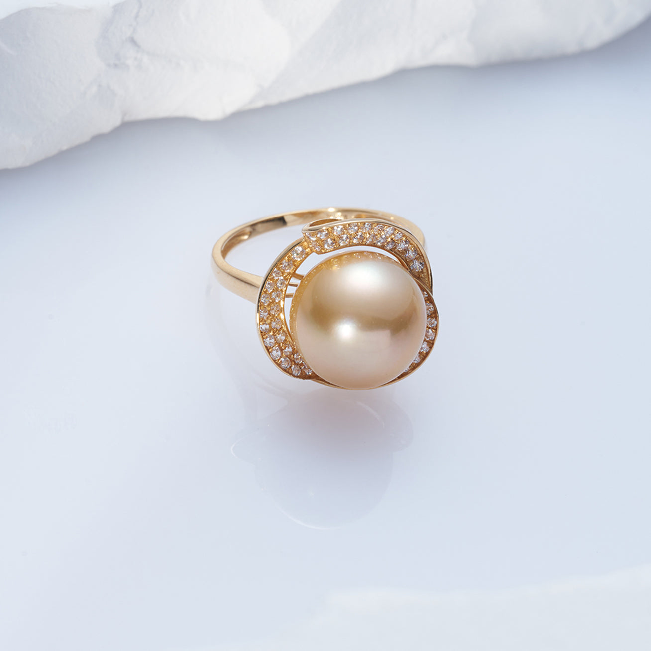 18K Solid Gold South Sea Golden Pearl Ring KR00091 - Elegant Jewelry for Women, Luxury Gift for Wedding, Anniversary & Special Occasions