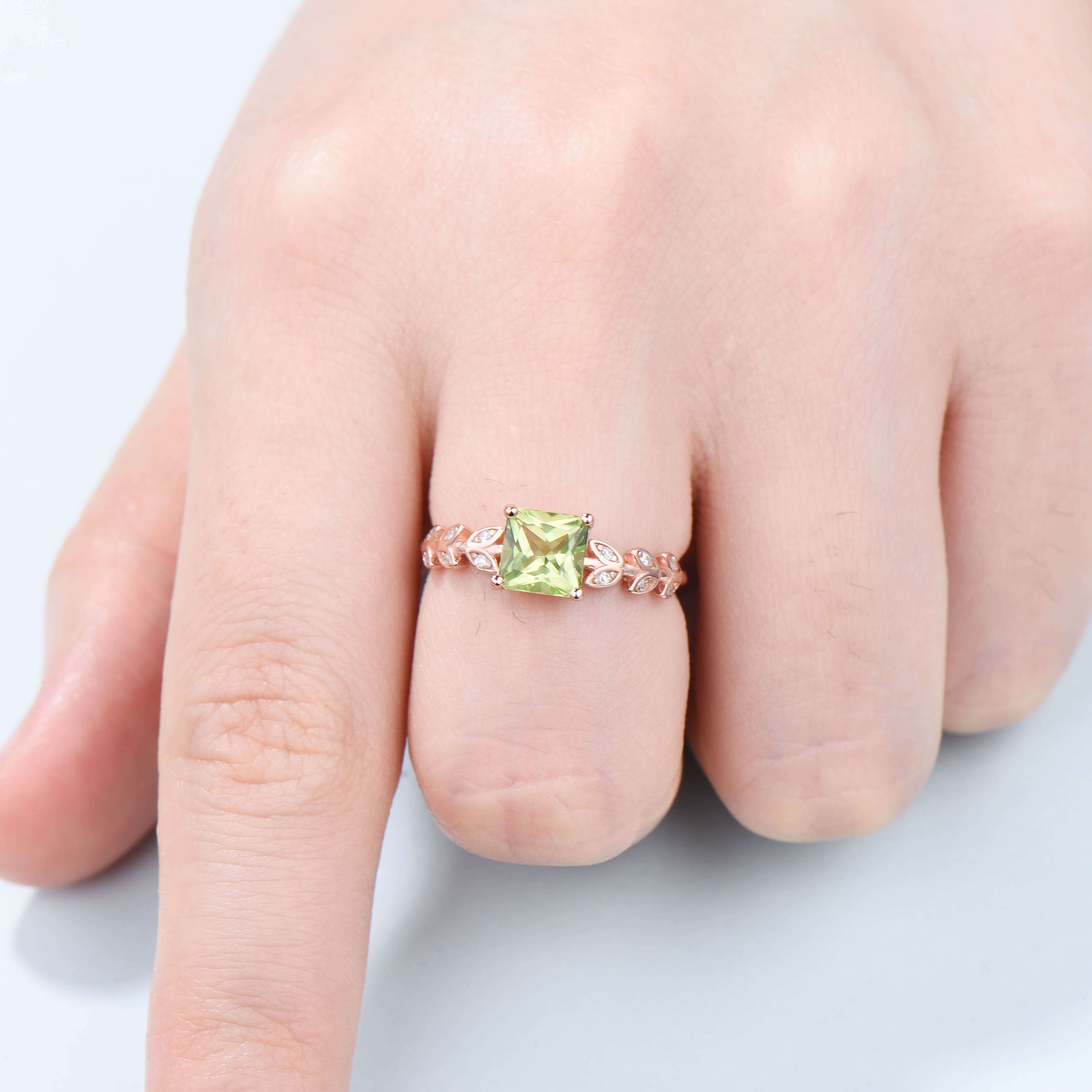 Princess Cut Peridot Engagement Ring with Leaf Design & Diamonds – Unique Vintage Style Moissanite Wedding Ring for Women | Perfect for Proposals, Anniversaries & Special Occasions