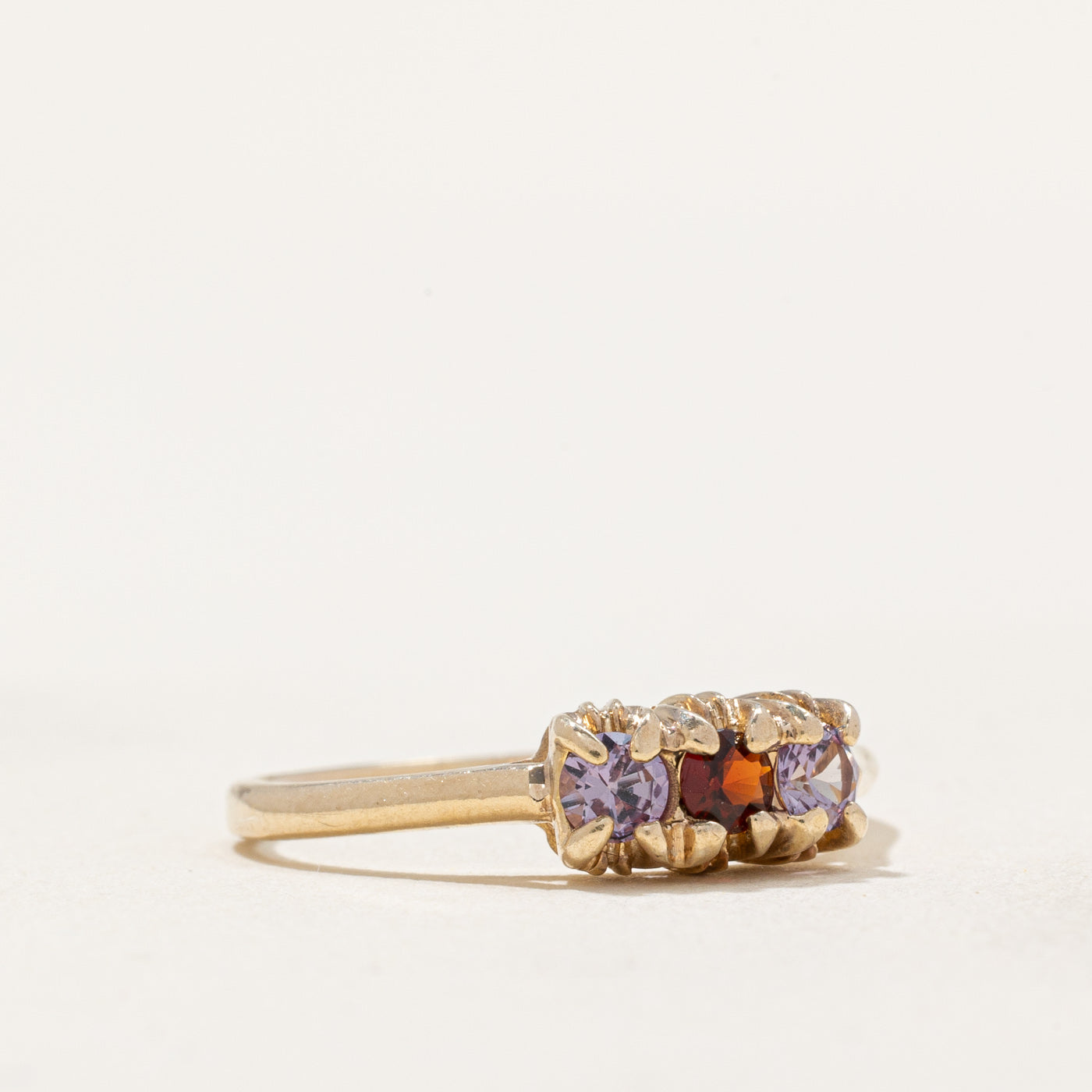 Color Changing Synthetic Sapphire & Garnet Ring - 0.28ctw (0.14ct Each) - Size 7 - Perfect for Engagement, Anniversary & Special Occasion Jewelry Gifts