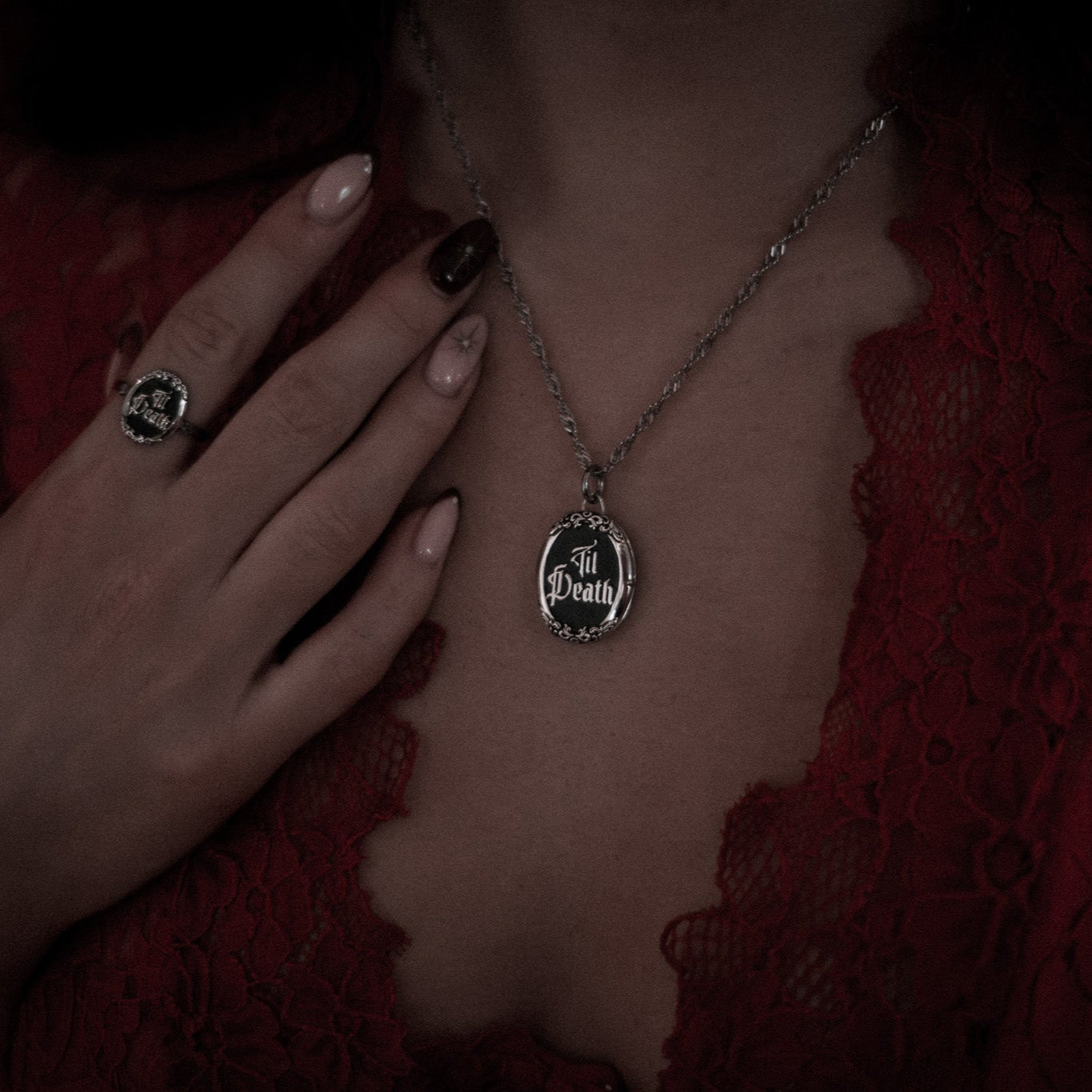 Til Death Locket Necklace - Gothic Romantic Jewelry for Couples, Best Gift for Anniversaries & Valentine's Day - Perfect for Date Nights & Special Occasions
