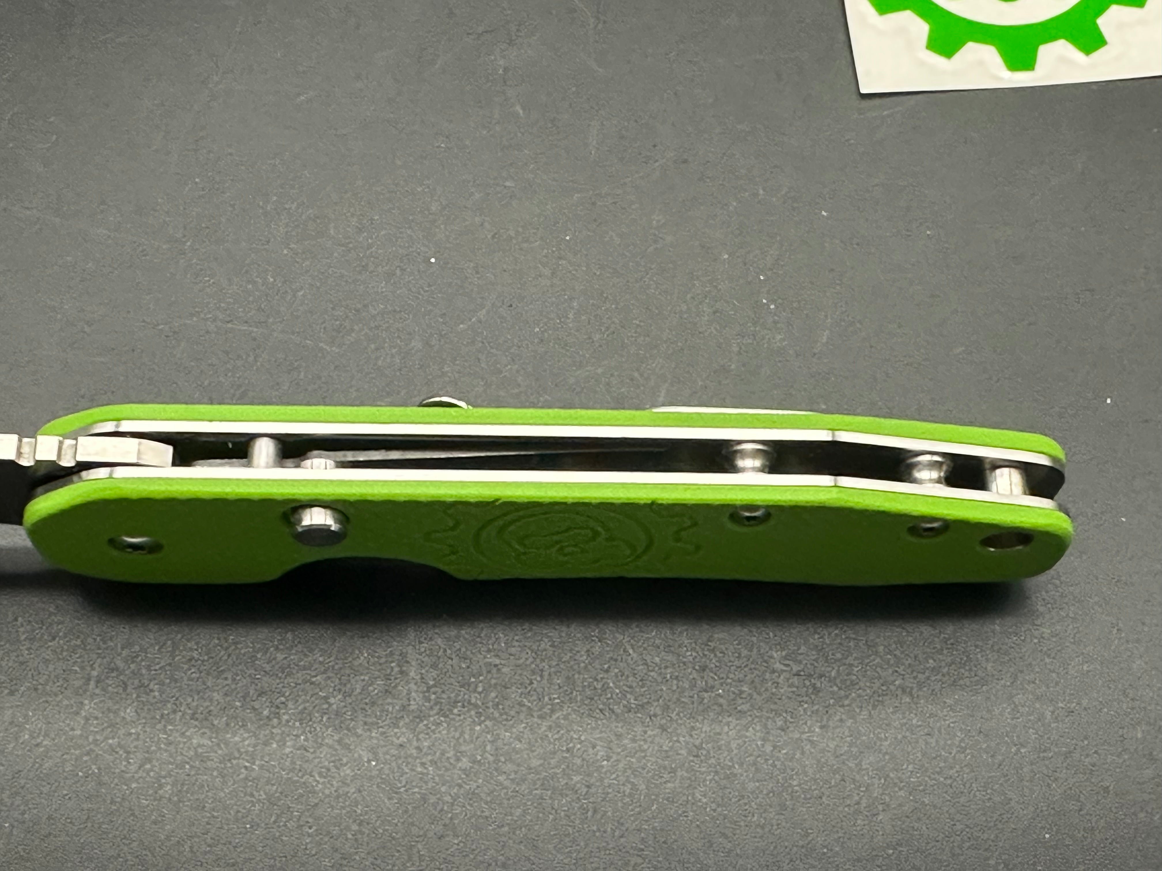 Spyderco Smock C240CFP Folding Knife with Green & Carbon Fiber Scales - EDC Pocket Knife for Outdoor, Camping, and Everyday Carry