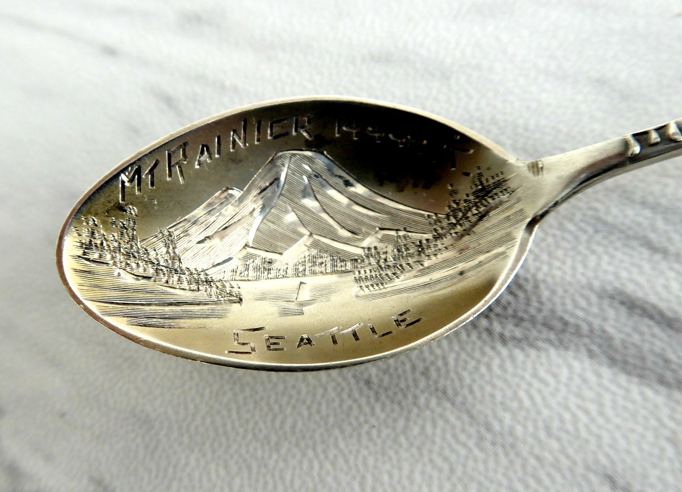 Vintage 1930s Sterling Silver Souvenir Spoon - Engraved Chief Seattle WA Design | Collectible Antique Silverware for Display & Gifting