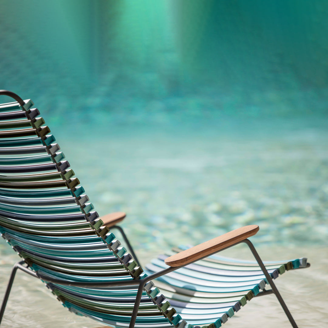 Best Outdoor Rocking Chair for Patio, Garden & Backyard - Durable All-Weather Wicker Furniture with Cushions - Perfect for Relaxing, Reading & Enjoying Nature