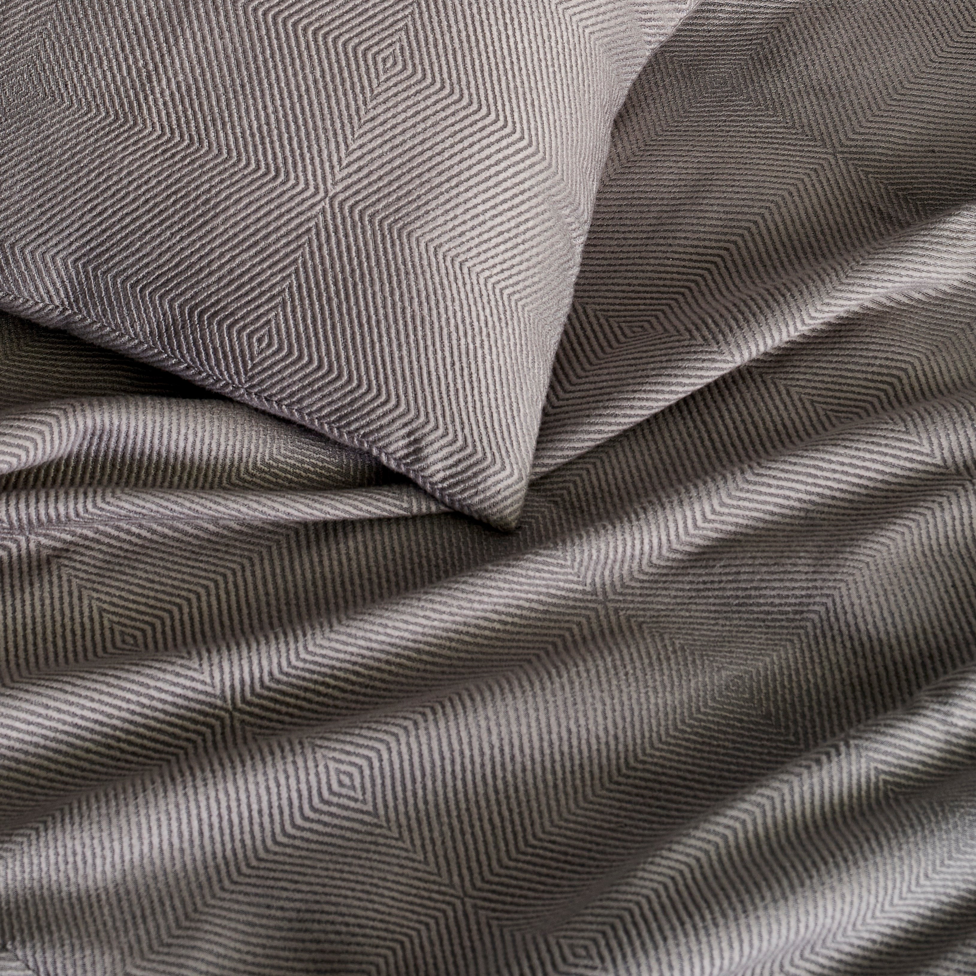 Vector Pillow - Soft & Supportive Memory Foam Pillow for Neck Pain Relief - Perfect for Side Sleepers, Back Pain Sufferers & Office Chairs