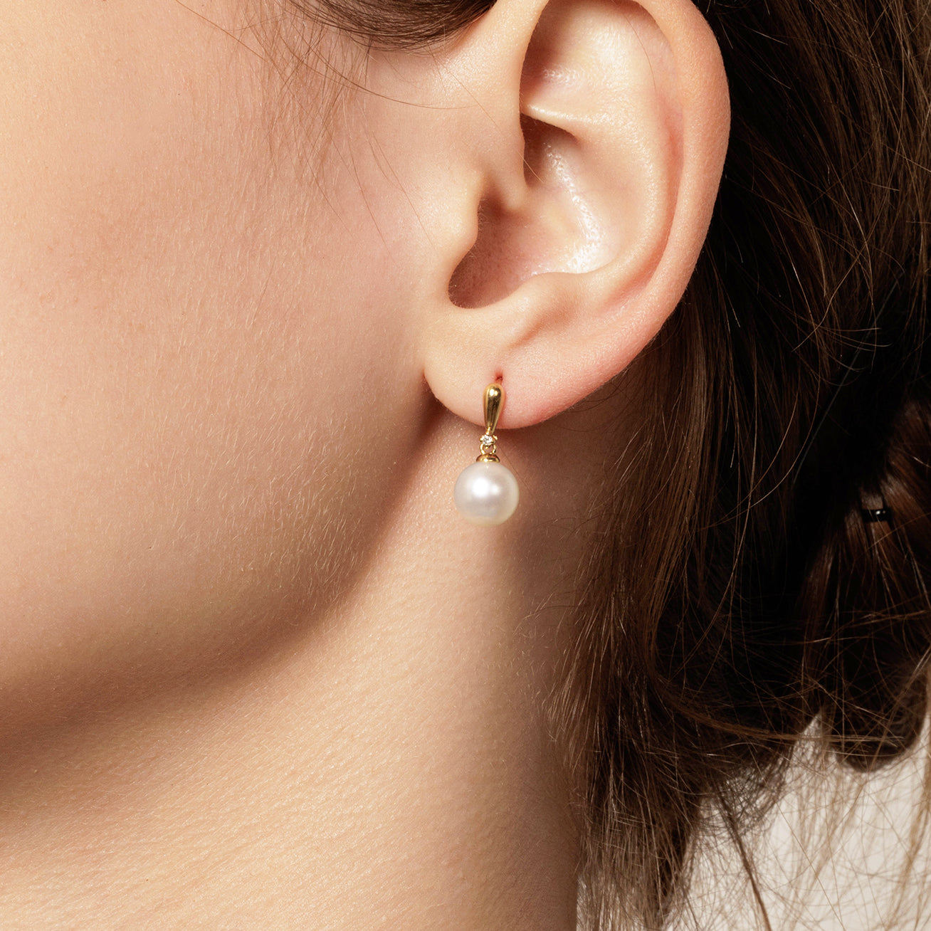 18K Solid Gold Diamond Freshwater Pearl Earrings for Women - Luxury Dangle Earrings for Wedding, Party & Special Occasions - KE00115