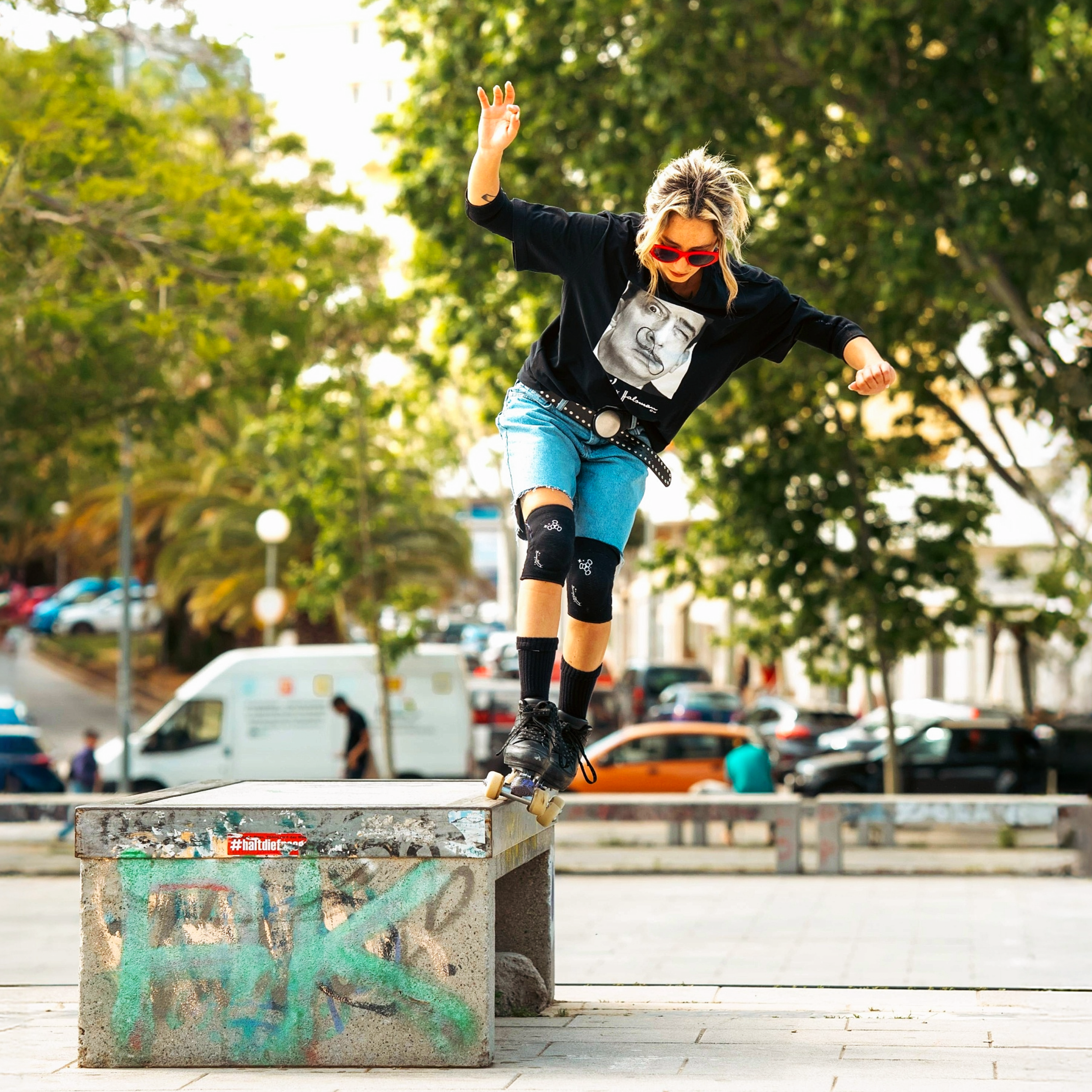 Reversible Soft Knee Pads for Skating & Sports - Barbie Patin Signature Edition - Perfect for Roller Skating, Skateboarding & Outdoor Activities