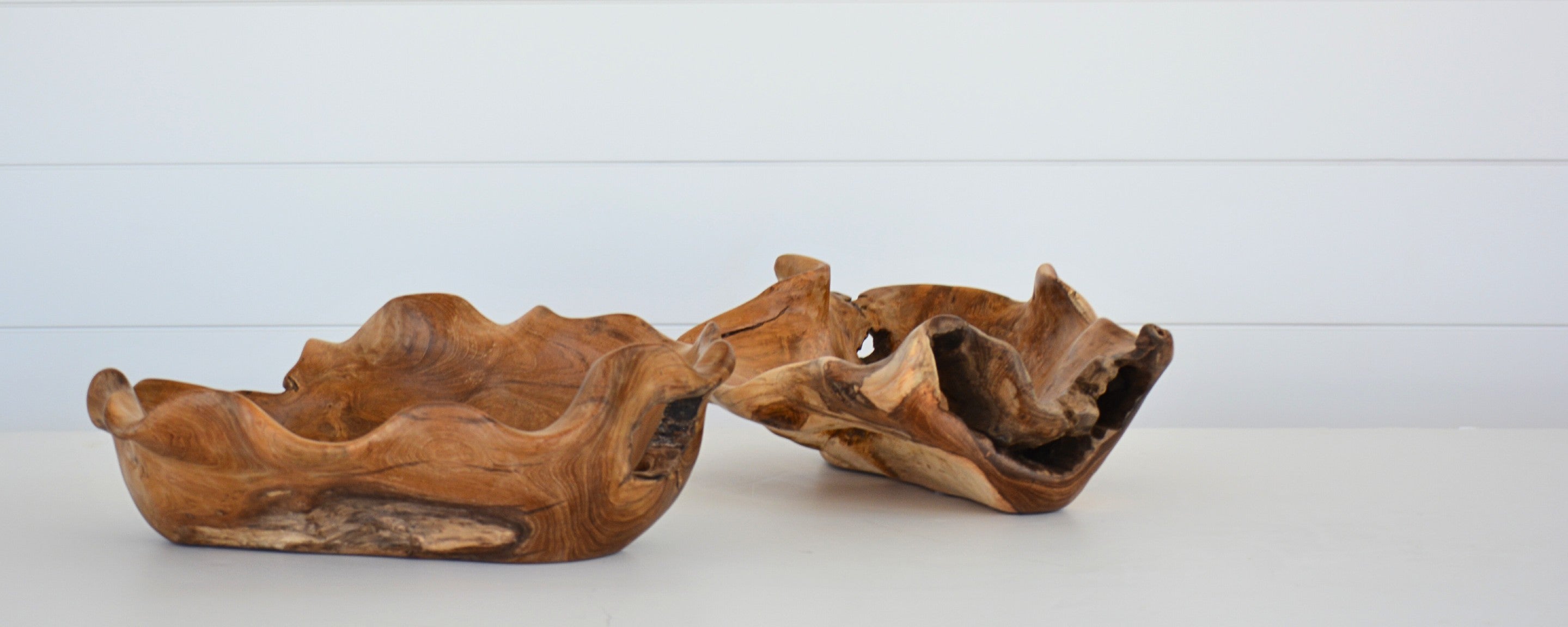 Handcrafted Live Edge Teak Wood Bowl with Handle - Natural Wooden Serving Bowl for Salads, Fruits & Snacks - Perfect for Kitchen, Dining & Home Decor