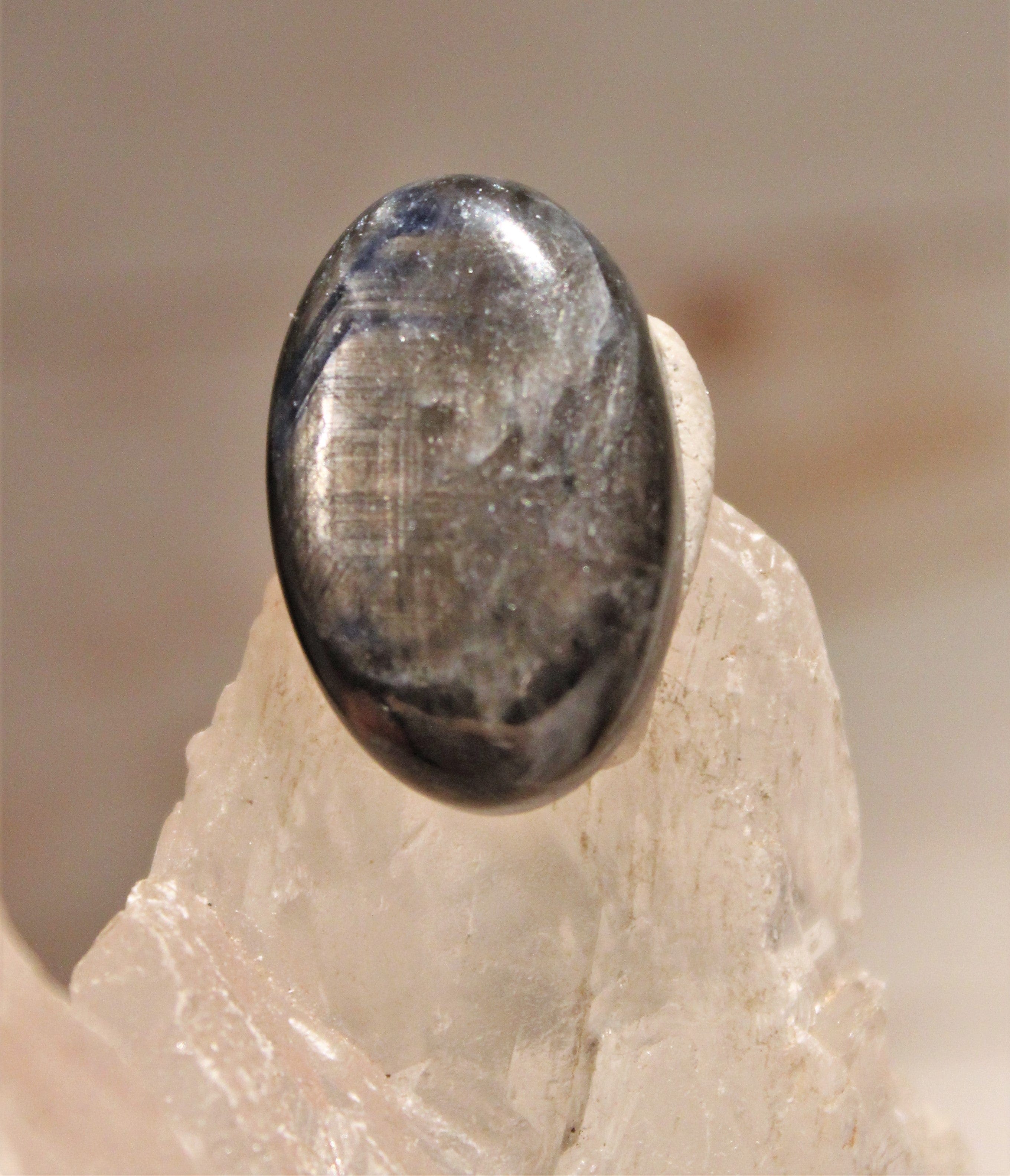 Natural Black Star Sapphire Cabochon Gemstone - 6mm to 20mm Sizes for Jewelry Making, Healing Crystals & Meditation - Perfect for Rings, Pendants & Bracelets