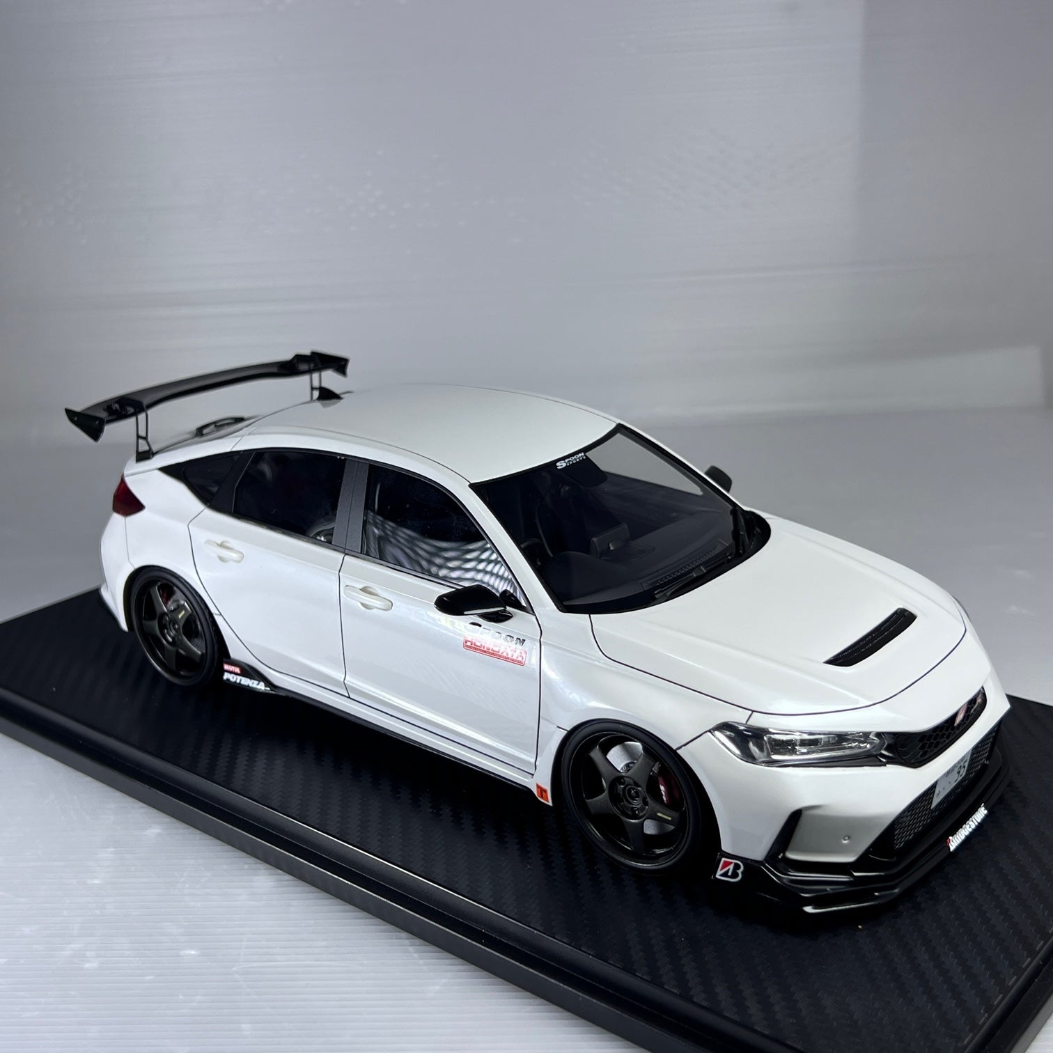 Peako Model x Ed Warehouse 1:18 Scale Diecast Honda Civic Type R (FL5) Spoon Sports Edition White - Collectible Car Model for Display, Gifts, and Racing Enthusiasts