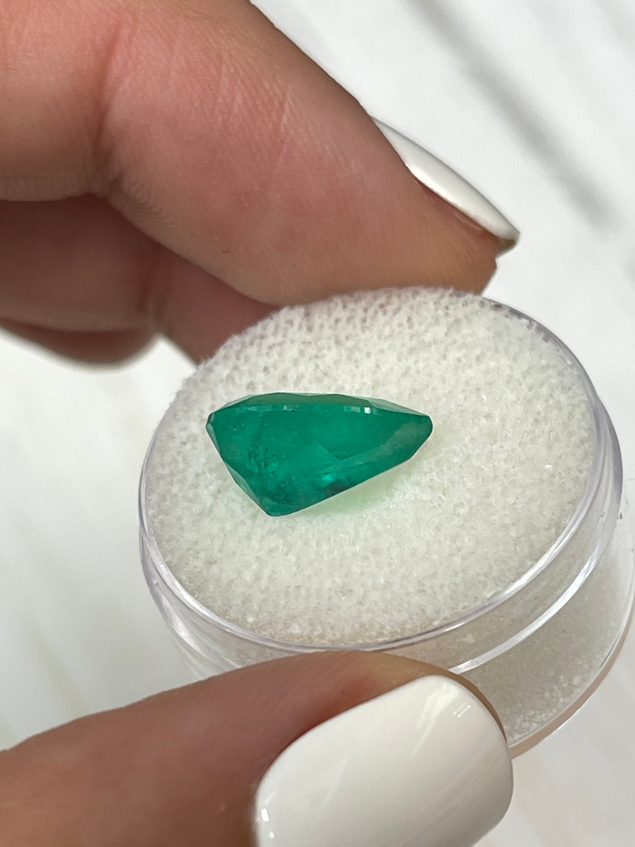 4.30 Carat 13x9mm Medium Green Natural Loose Colombian Emerald Pear Cut Gemstone for Jewelry Making, Engagement Rings & Necklace Pendants