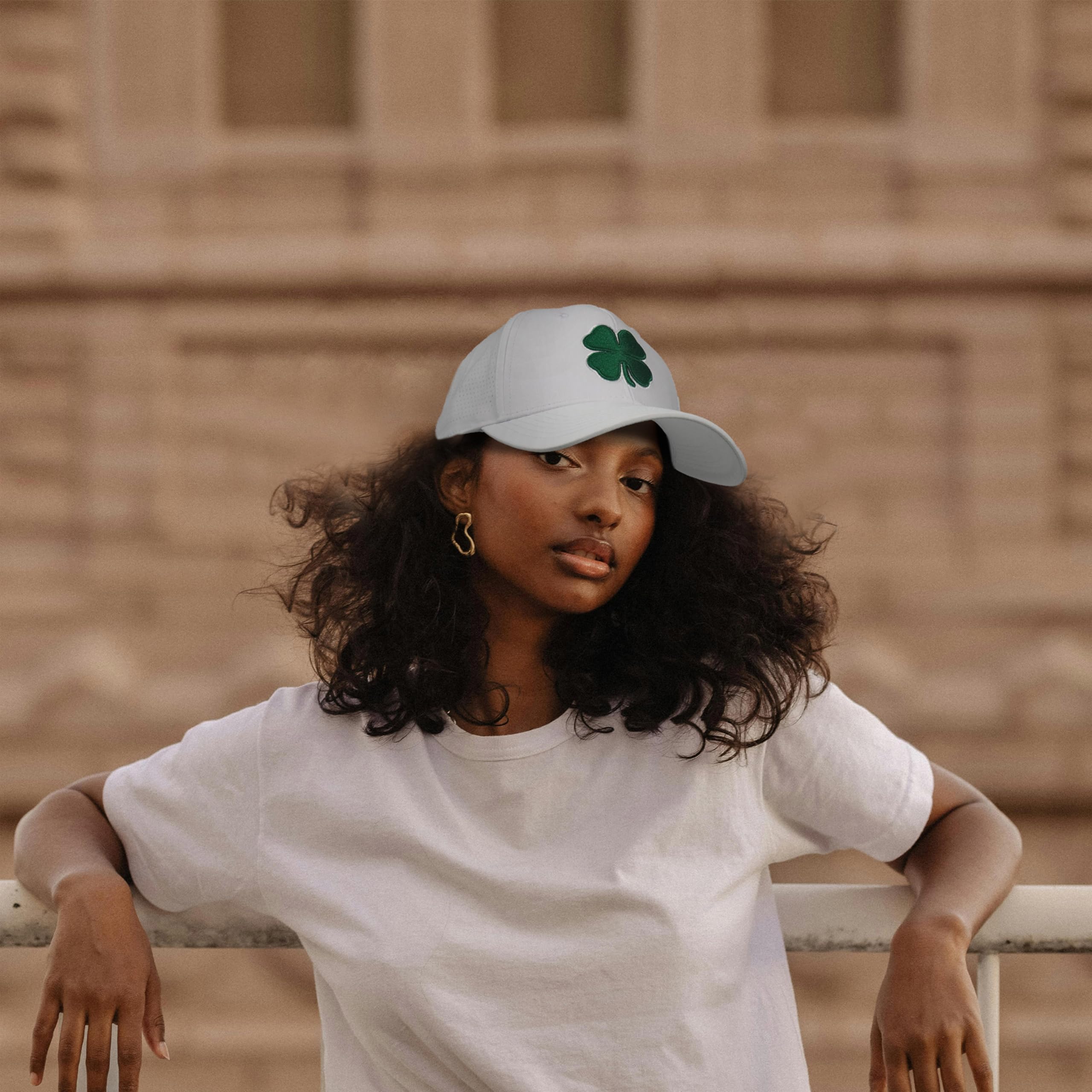 Stylish Unisex Clover Hats for Men & Women - Black 4-Leaf Lucky Golf & Baseball Cap - Perfect for Golfing, Outdoor Sports & Casual Wear