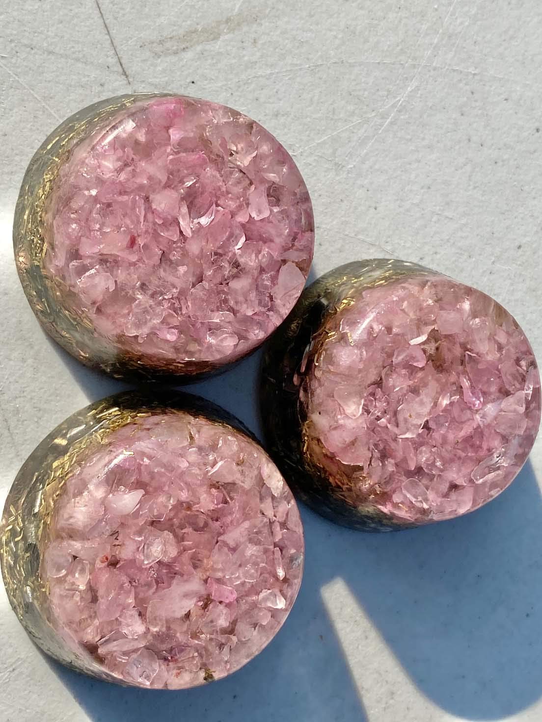 Pink Rose Quartz Small Single Crystal Tower - Orgone Generator Energy Accumulator with Beautiful Ingredients | Perfect Gift for Healing, Meditation & Positive Energy | Home Decor, Office Feng Shui, Reiki & Spiritual Practices