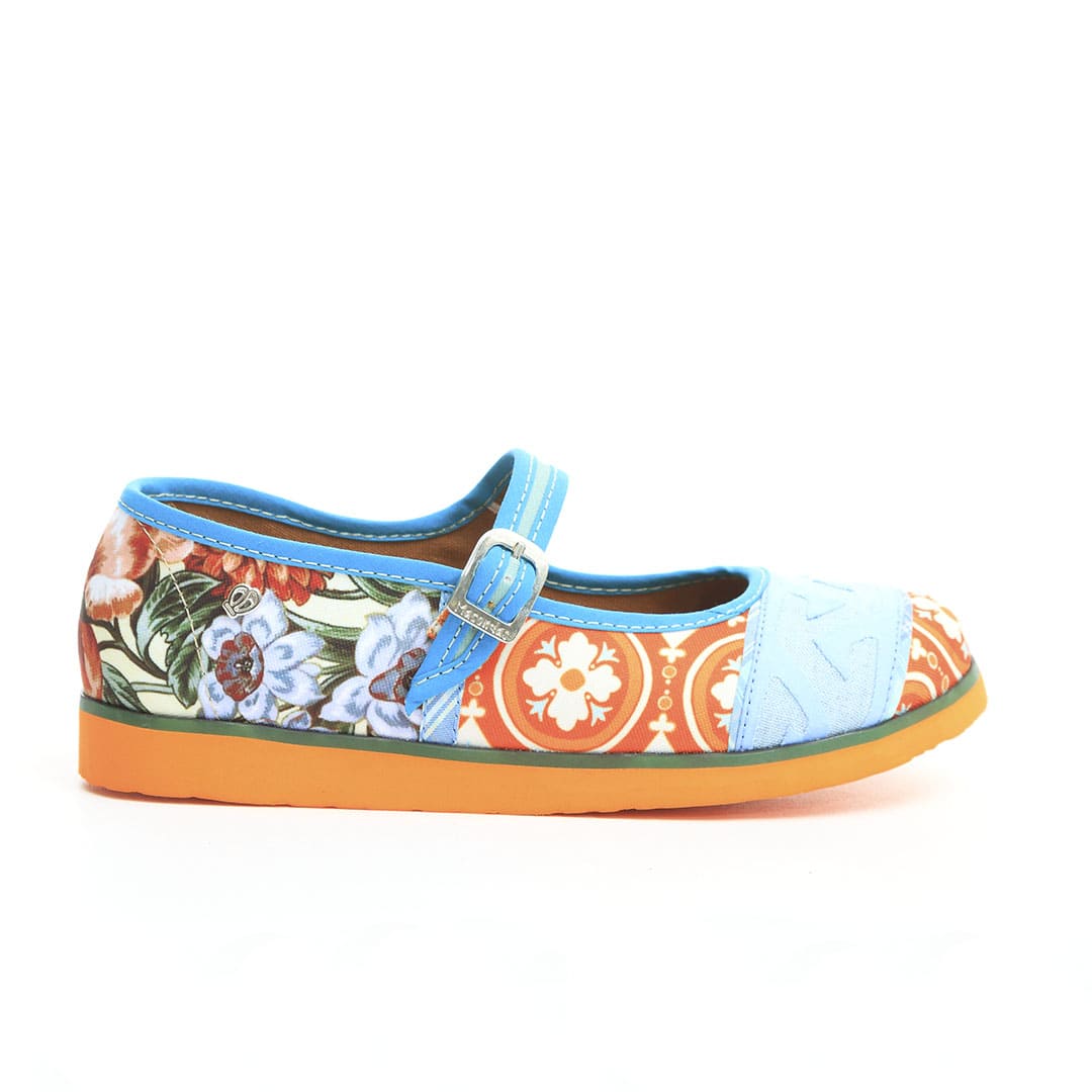 Nele Spiritual Leader of the Kuna People - Authentic Macondas® Handmade Shoes | Traditional Indigenous Footwear for Cultural Events & Everyday Wear