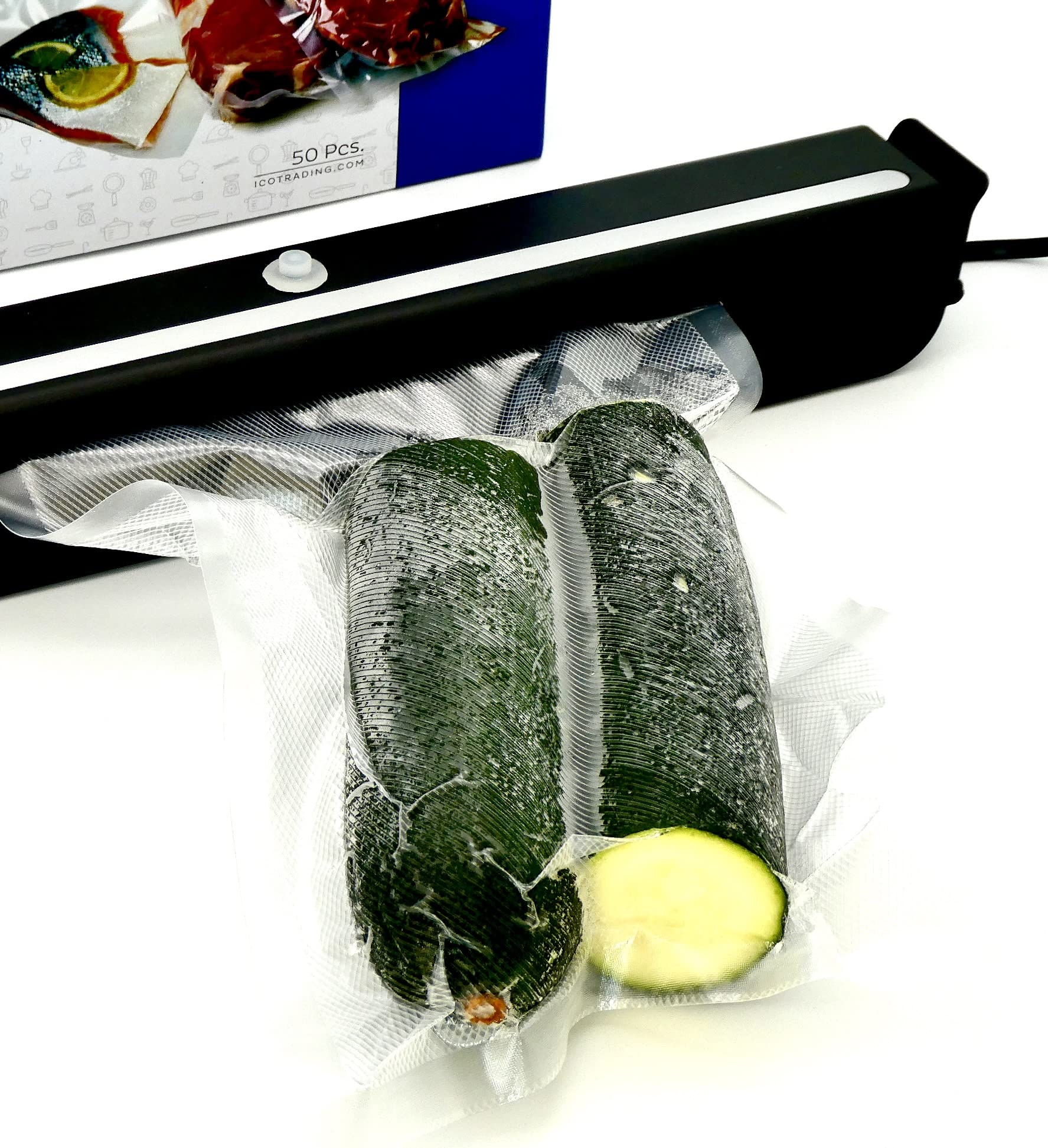 FoodSaver Vacuum Sealer Bags - 50 Count Quart Size Clear Freezer Storage Bags | BPA & Phthalate Free Certified | Perfect for Meal Prep, Sous Vide & Long-Term Food Preservation