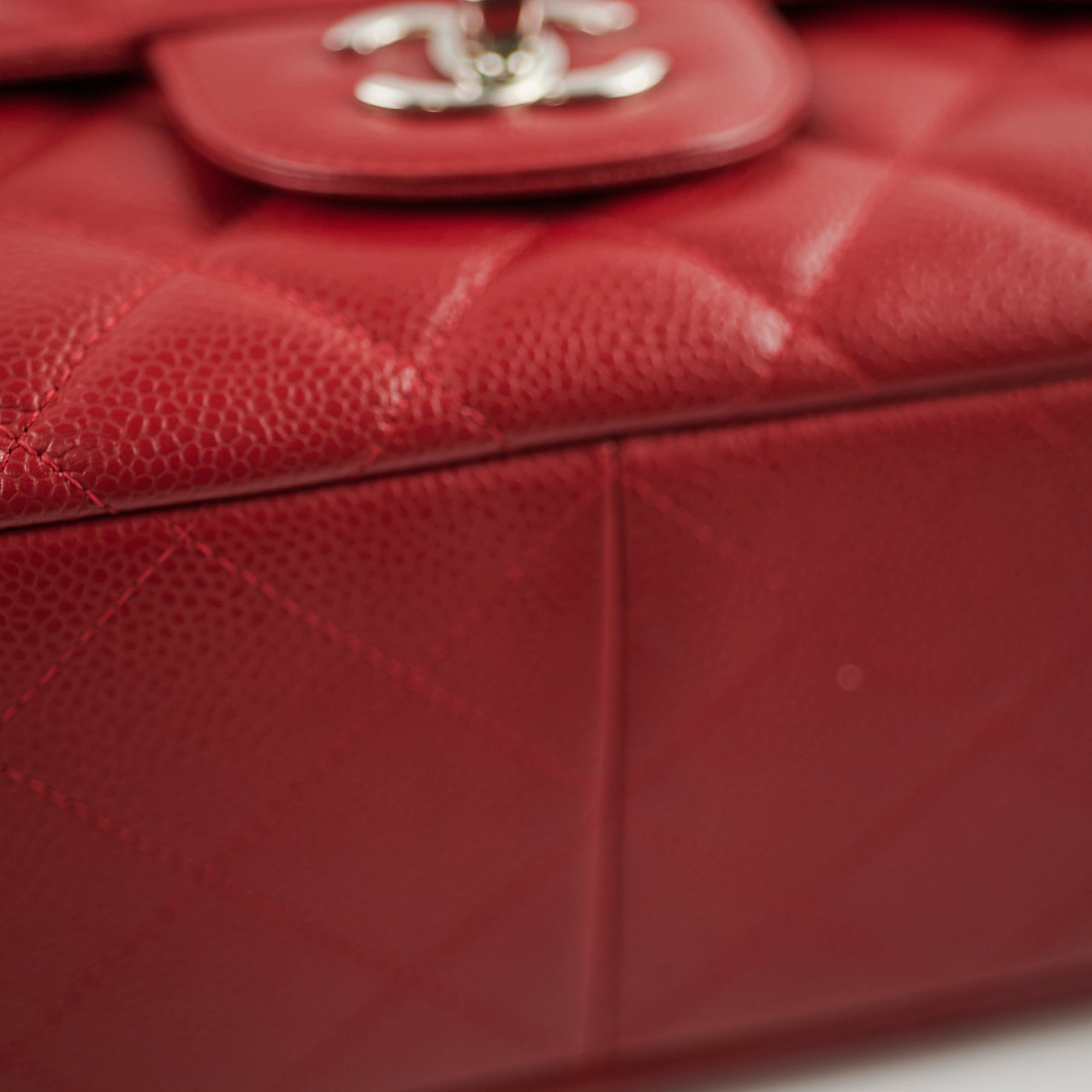 Chanel Caviar Jumbo Single Flap Bag in Red - Luxury Designer Handbag for Women, Perfect for Evening Events & Special Occasions