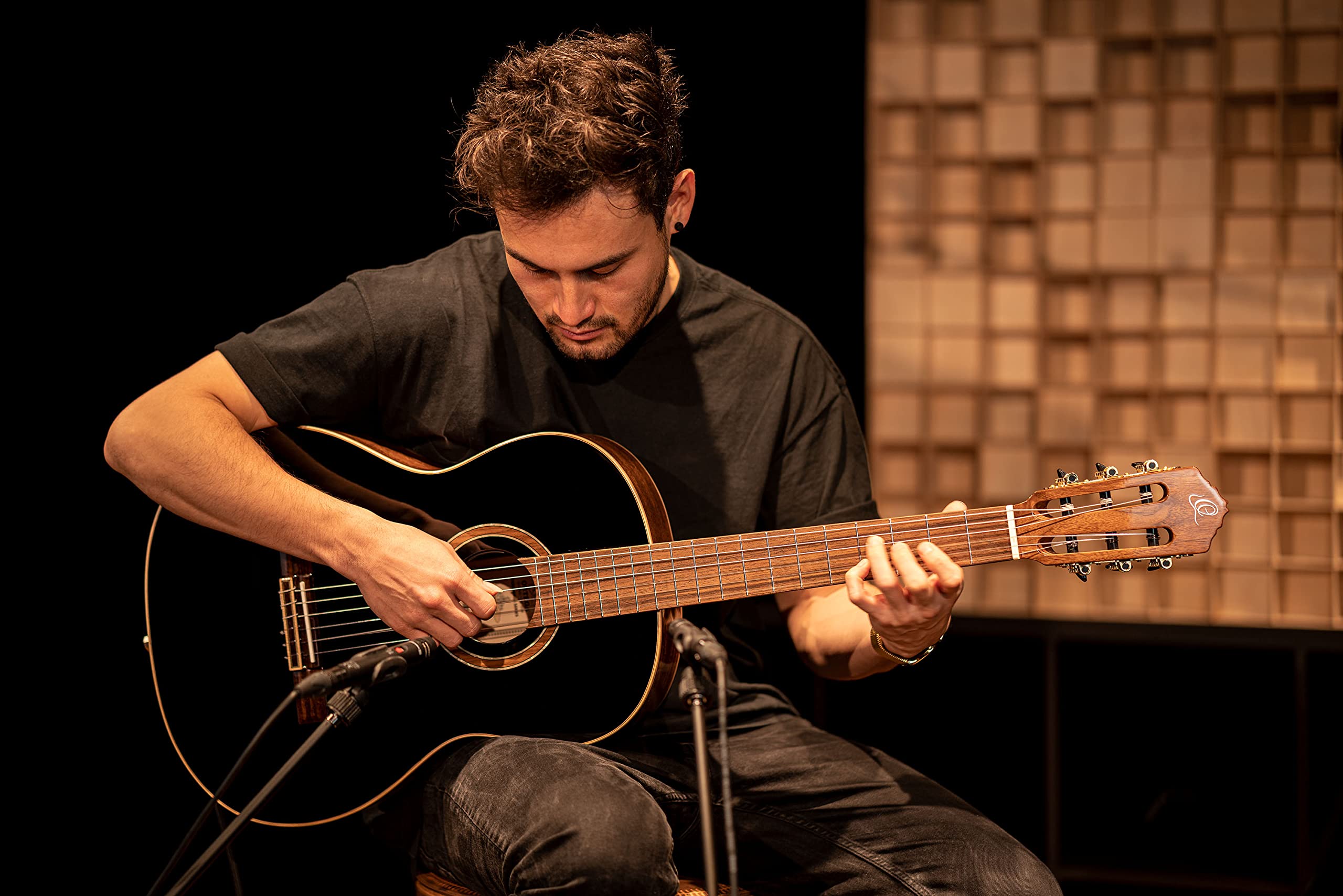 Ortega 6-String Nylon Acoustic Guitar - Perfect for Beginners, Classical & Flamenco Music Practice, Home & Studio Use