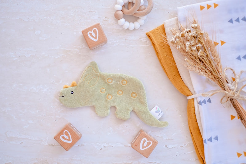 Tikiri Crinkle Scrunch Sensory Toy for Kids - Dinosaur Triceratops Shape - Autism & Stress Relief - Perfect for Fidgeting, Classroom, Travel & Sensory Play