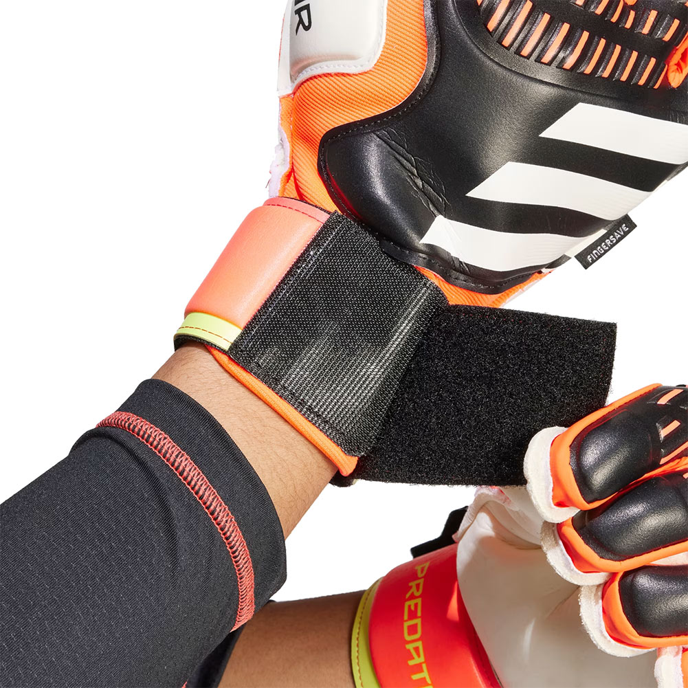 Adidas Predator Match Fingersave Goalkeeper Gloves - Professional Soccer Goalie Gloves with Latex Palm for Enhanced Grip - Perfect for Training & Match Play