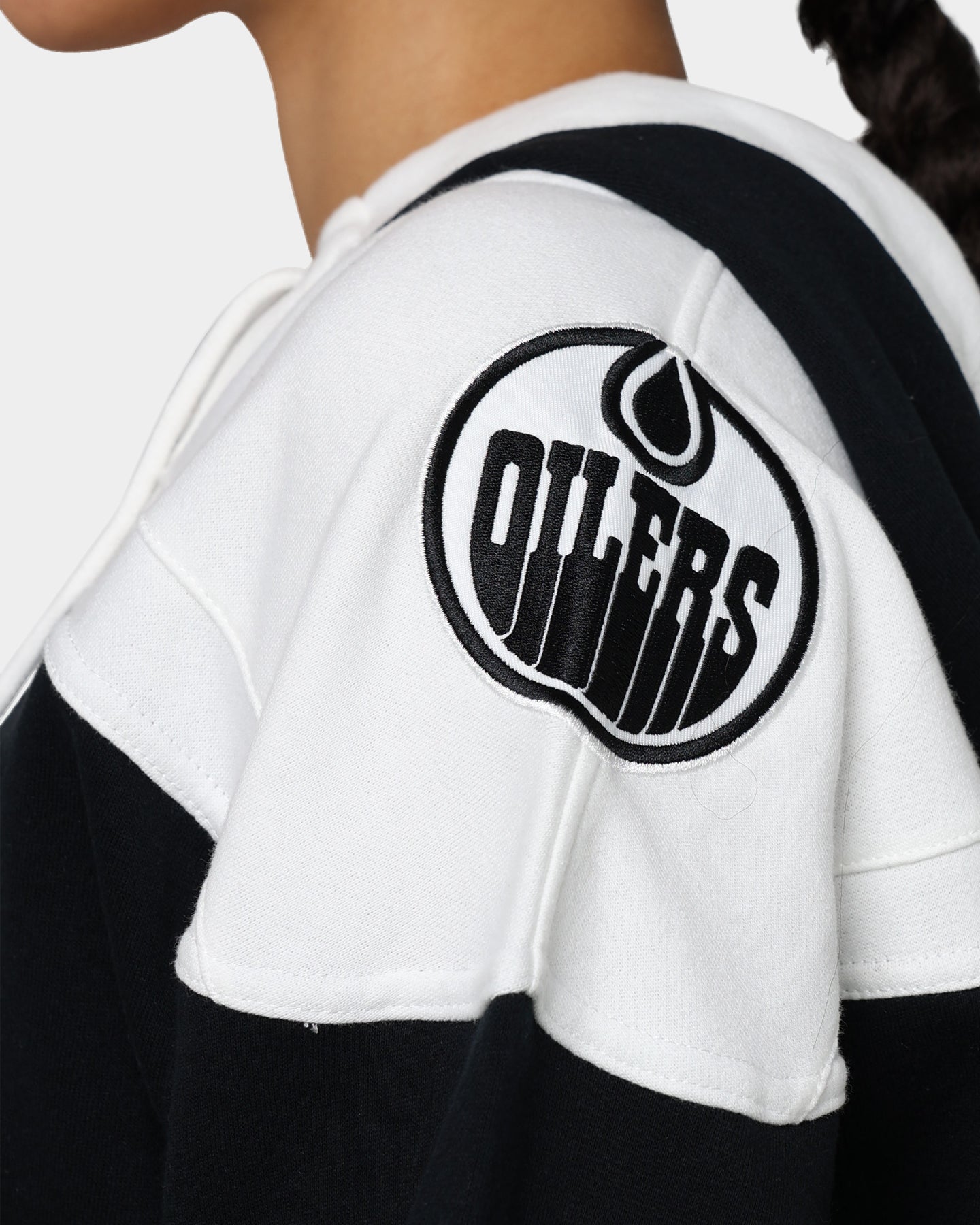 47 Brand Edmonton Oilers Superior Lacer Hoodie - Jet Black NHL Fan Apparel for Men & Women - Cozy Winter Pullover for Game Day & Casual Wear