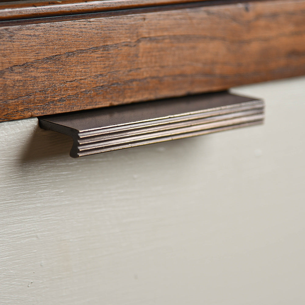 Vintage Distressed Antique Brass Cabinet Pull Handle with Reeded Edge - Perfect for Kitchen Cabinets, Dresser Drawers & Furniture Hardware Upgrade