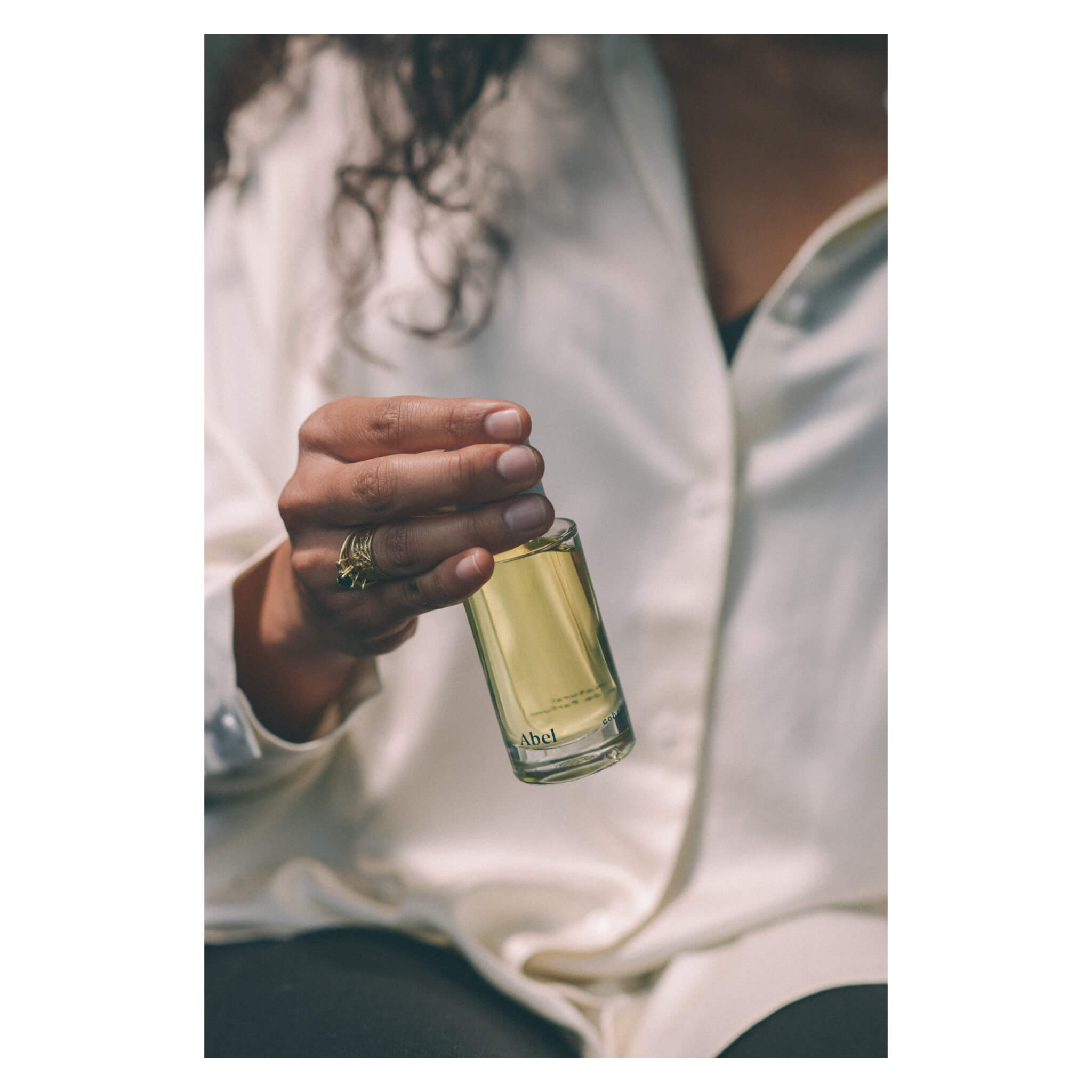 Premium Cobalt Amber Eau de Parfum for Women & Men - Long-Lasting Luxury Fragrance for Date Night, Special Occasions & Everyday Elegance