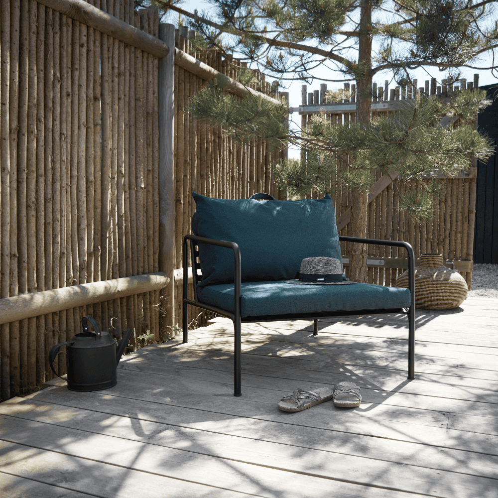 AVON Outdoor Lounge Chair - Comfortable Patio Furniture for Poolside, Garden, and Backyard Relaxation