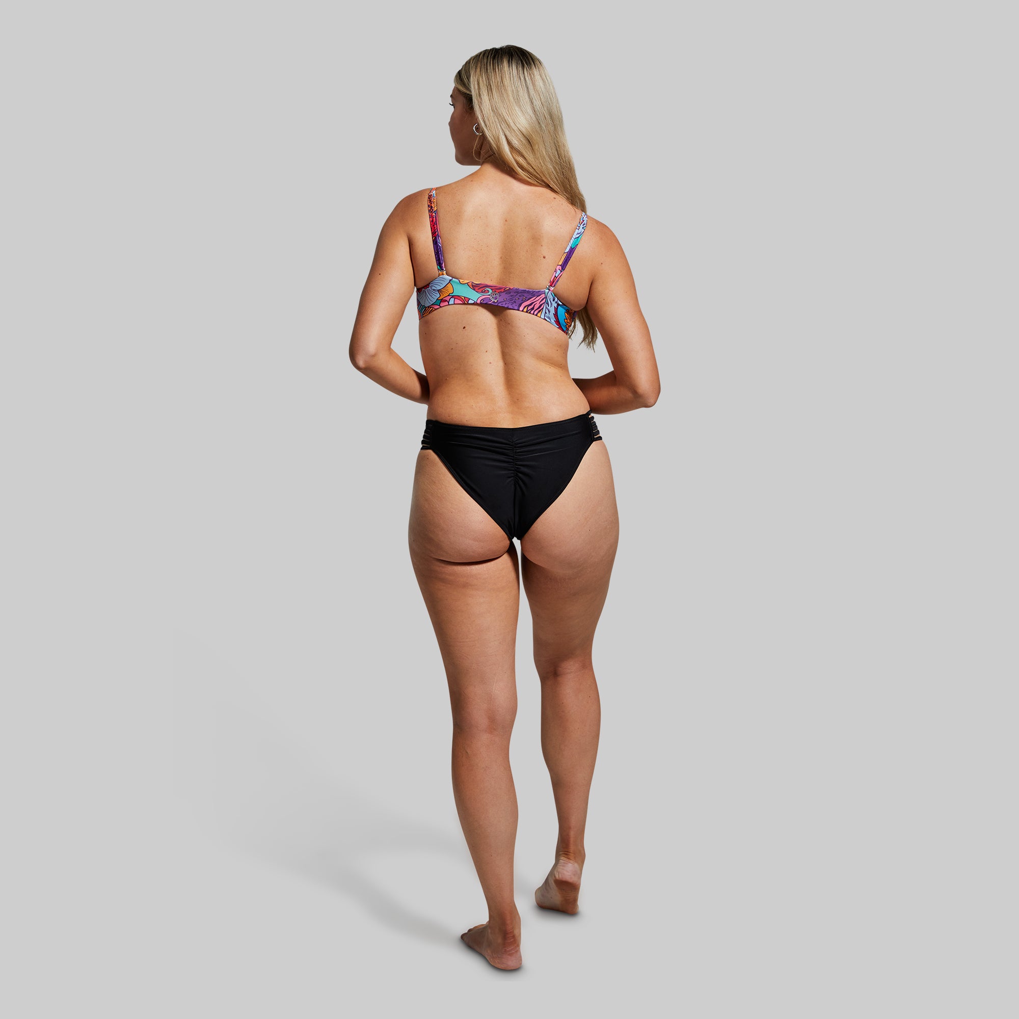 **Black Tidal Bikini Bottom - High-Quality Swimwear for Women - Perfect for Beach, Pool, and Summer Vacations**