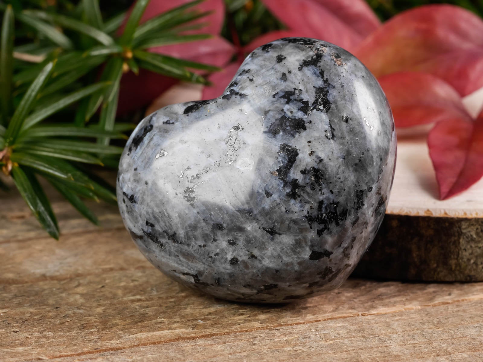 LARVIKITE Crystal Heart - Natural Healing Stone for Self Care, Mom Gift, Home Decor, Meditation & Positive Energy | Perfect for Yoga, Reiki, Office Desk & Spiritual Healing