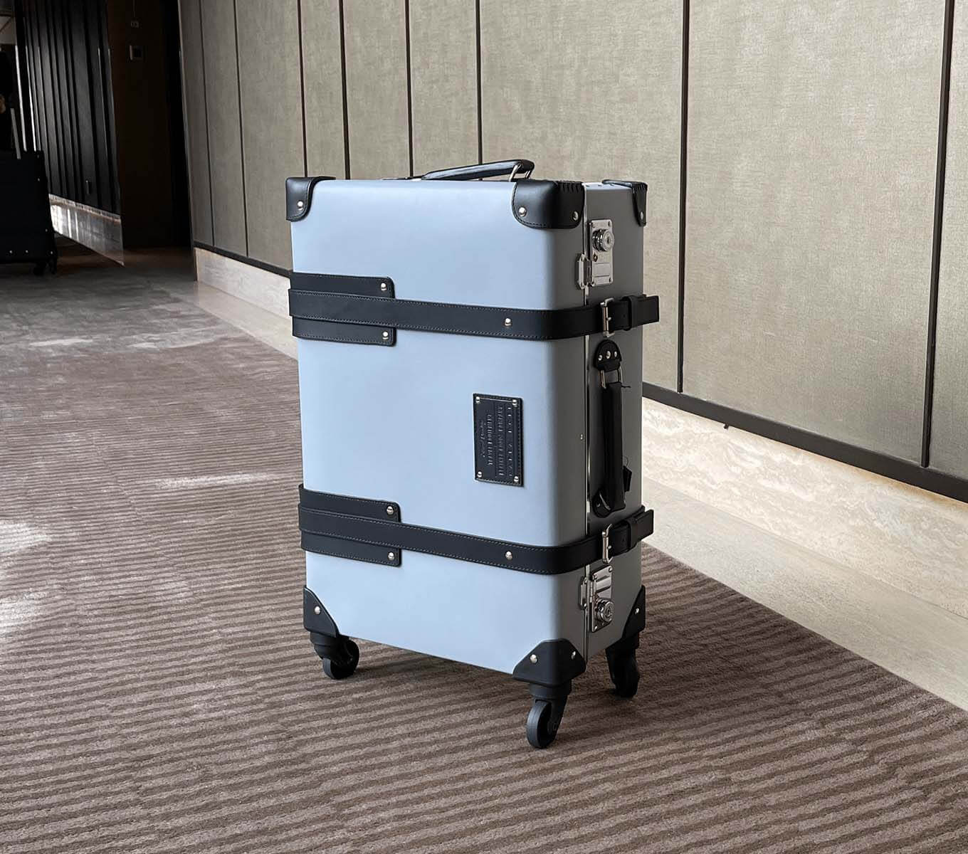 Best Lightweight Steamer Carryon Luggage for Travel - Compact & Durable for Business Trips & Vacations