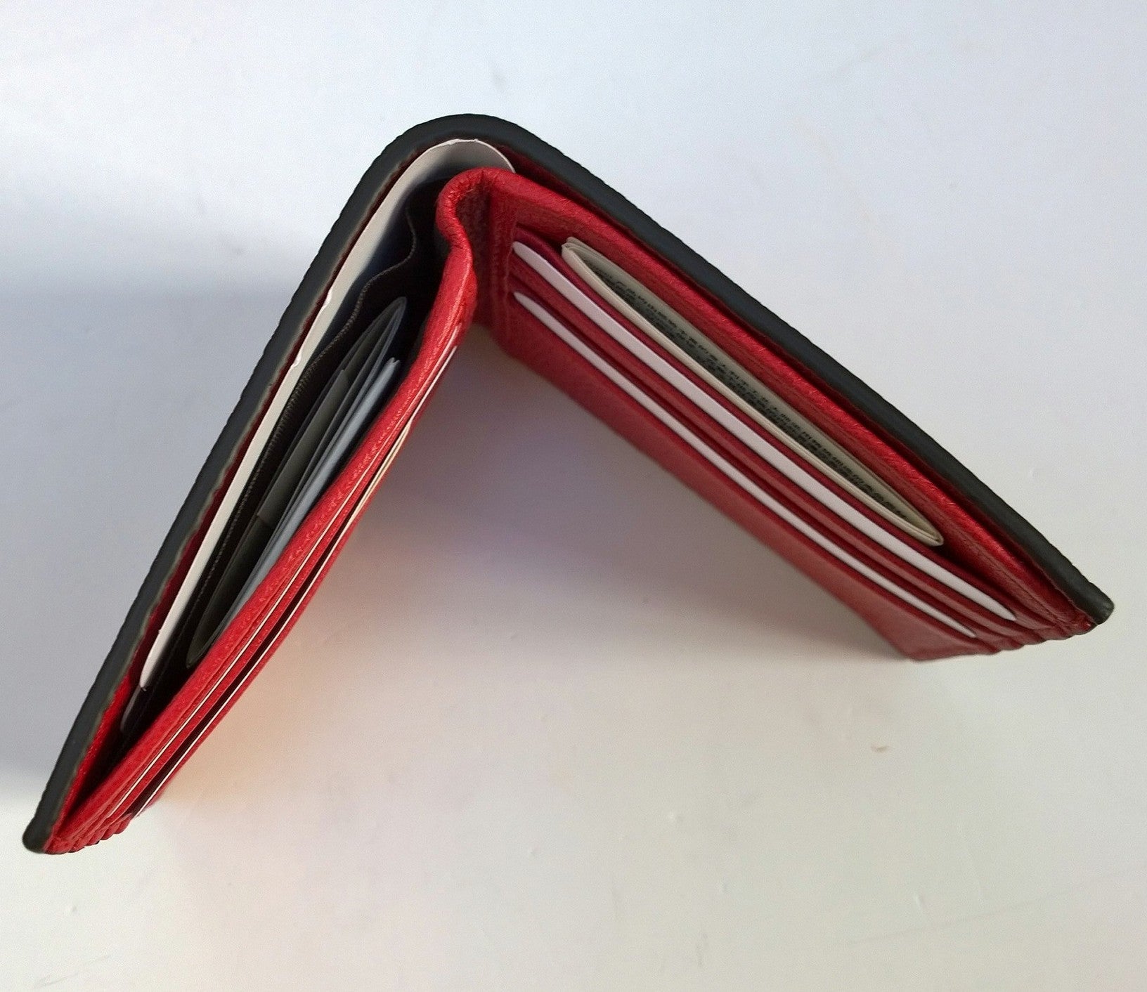 Authentic Gucci Red Textured Leather Wallet with Printed GG Logo - Perfect for Everyday Use & Luxury Gift Giving